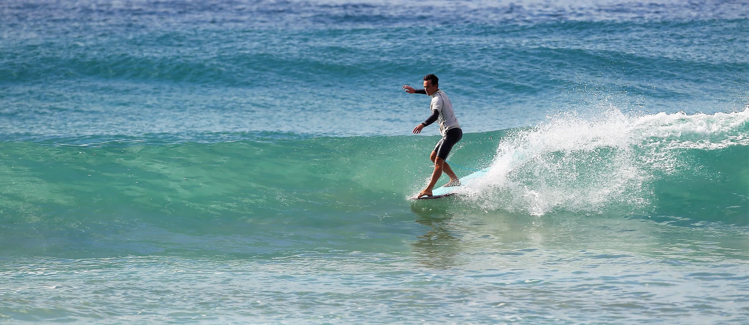1850 eveley surf righting it up (2).JPG