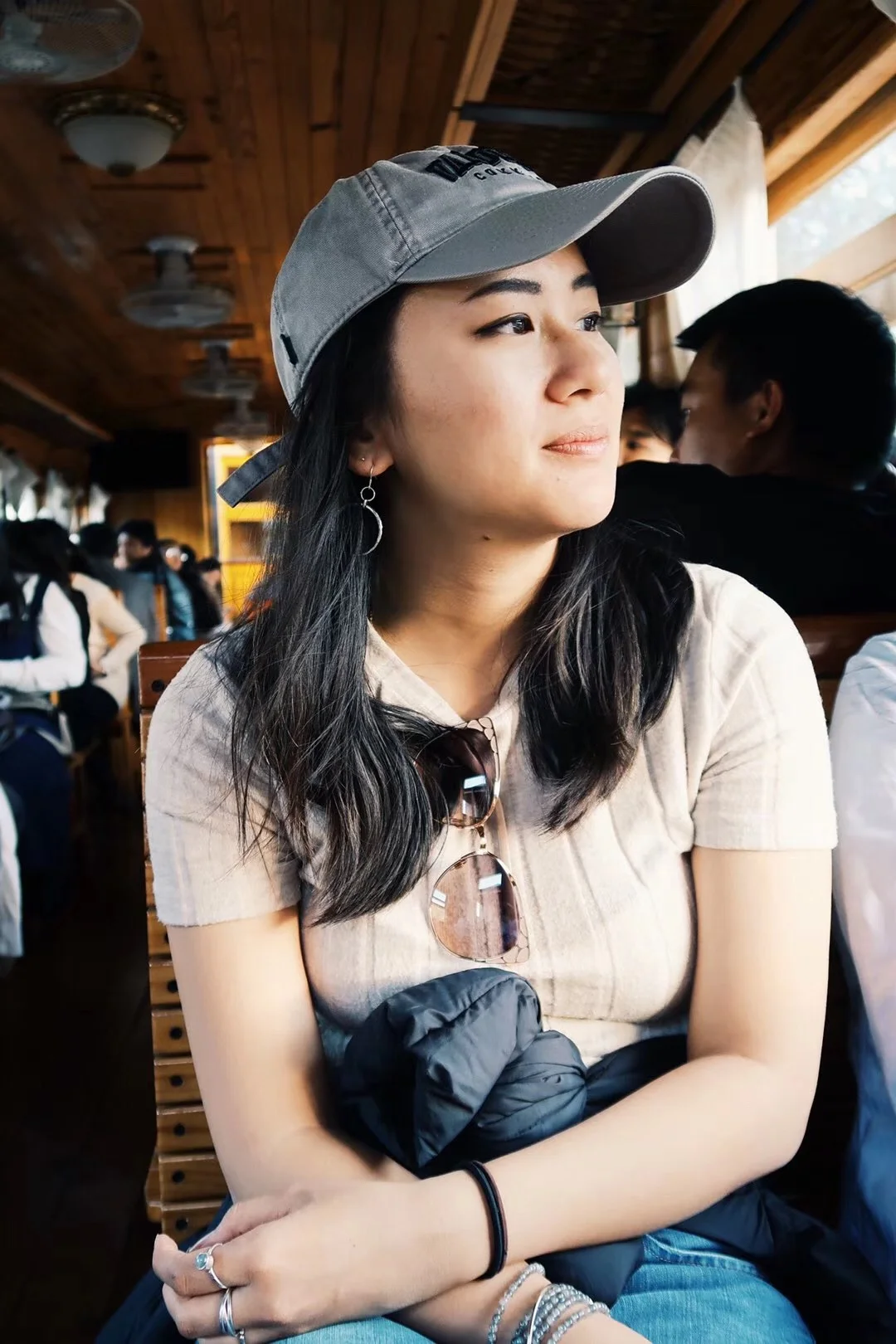  America runs on Dunkin, May runs on 冰红茶 