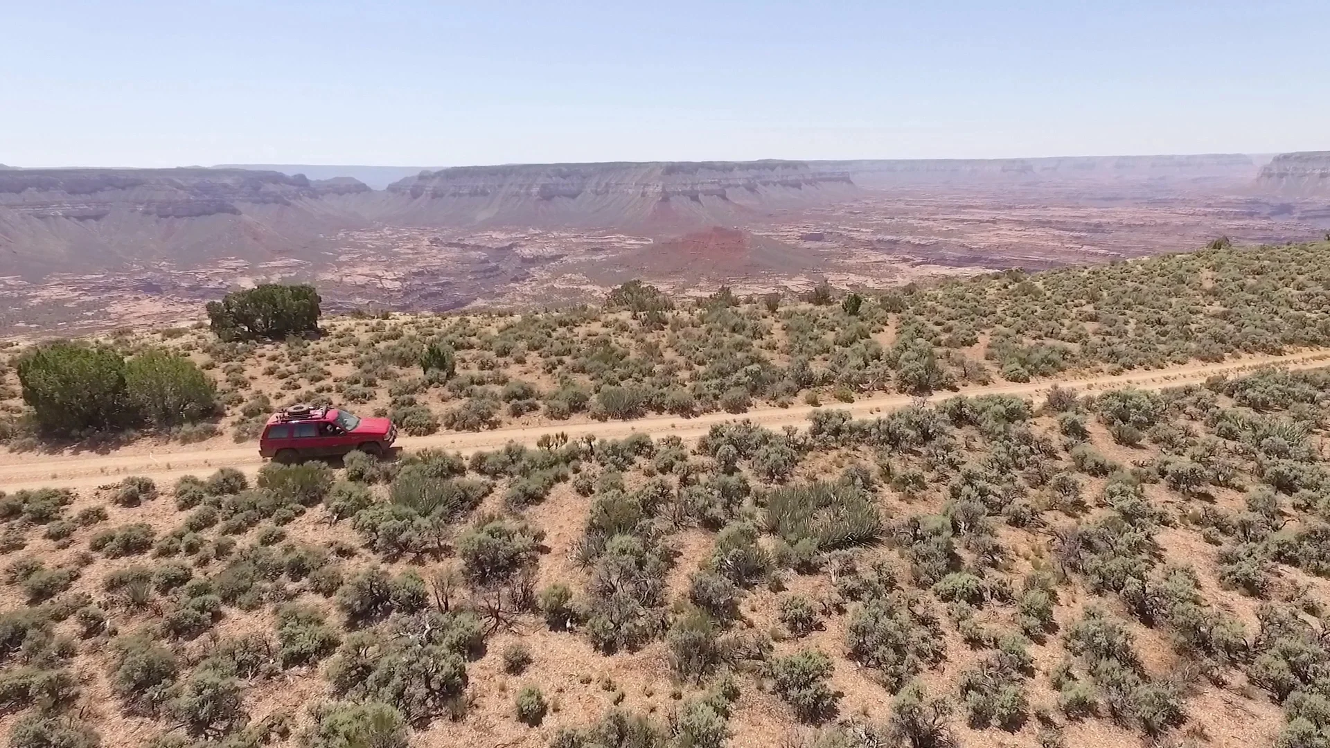 The trail to Jumpup Overlook has amazing views into the Grand Canyon along the way.