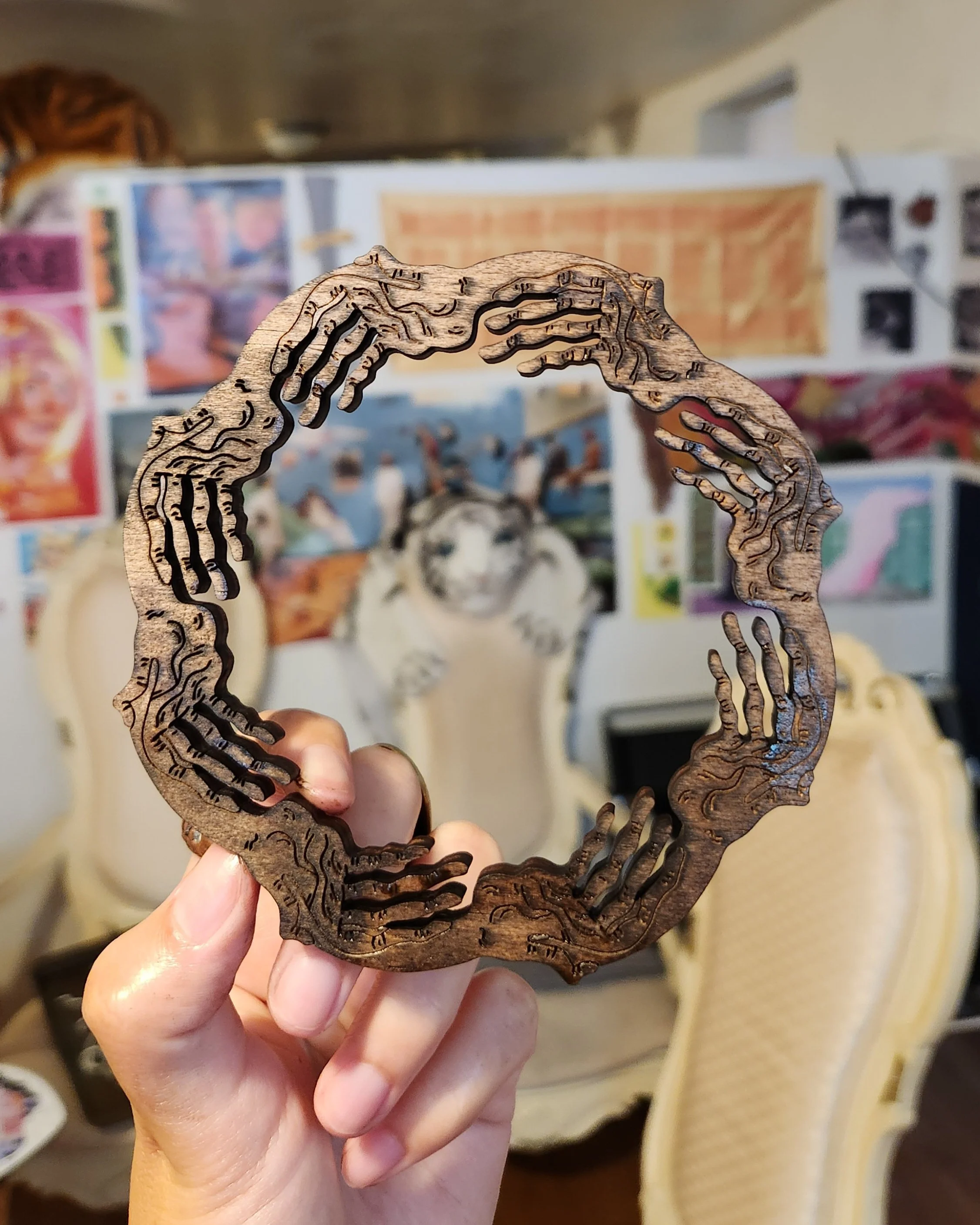 handmirror1.jpg