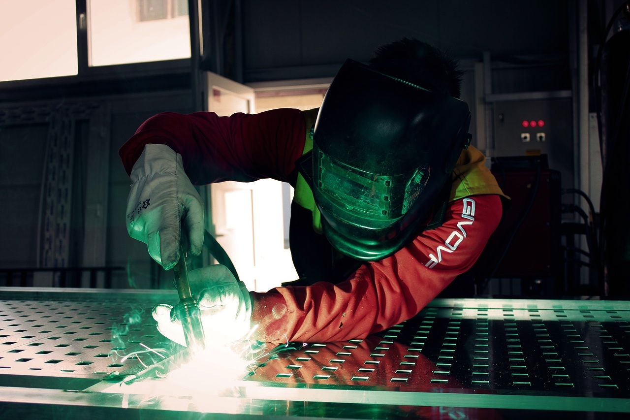 welding-2178127_1280.jpg