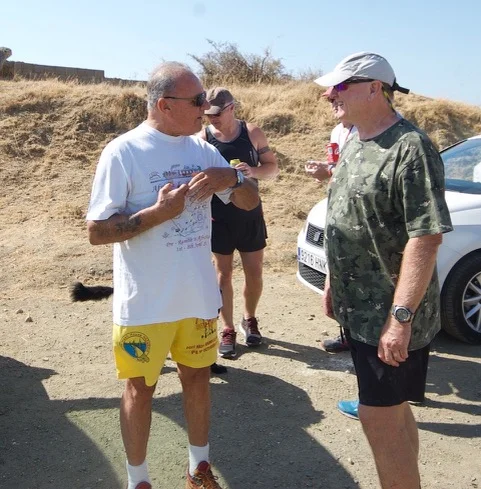 Hash Flash - Seaman Staines - Run 1655 - 01 Sep 2019 - Photo 4.jpeg