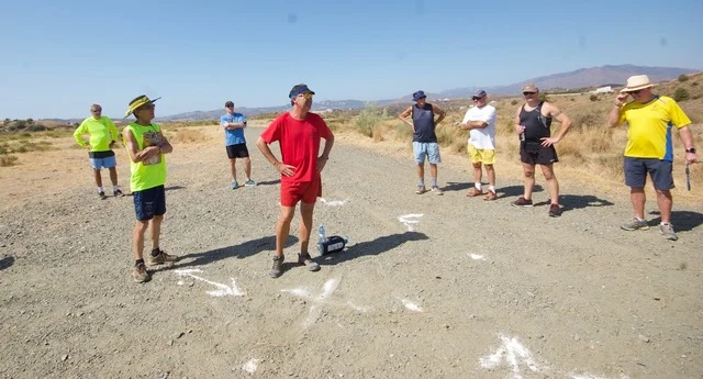 Hash Flash - Seaman Staines - Run 1655 - 01 Sep 2019 - Photo 12.jpeg