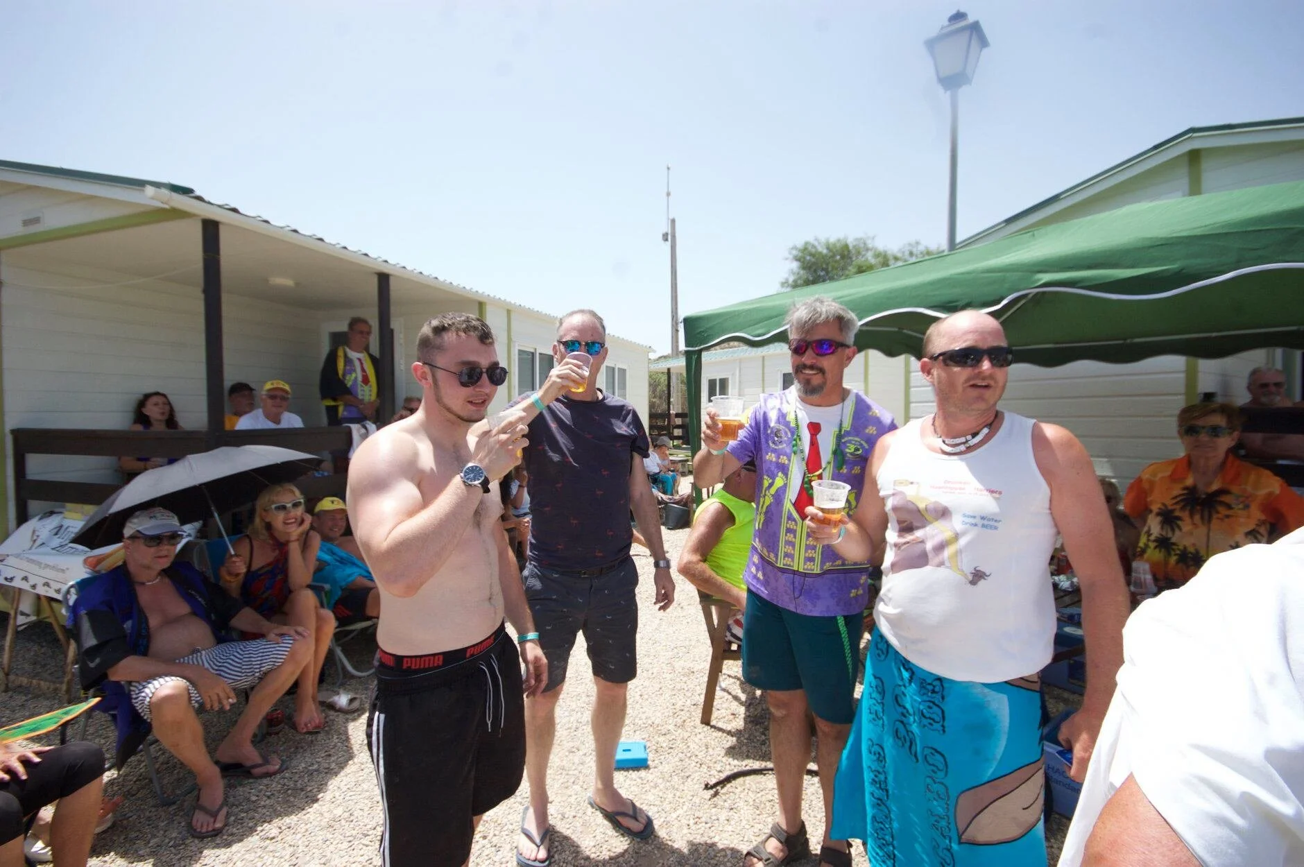 Hash Flash - Seaman Staines- Run 1645-46 - 29-30 Jun 2019 - Photo 50.jpg