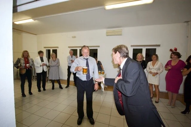 Mijas H3 - Hash Flash Seaman Staines - Run 1670 Xmas Ball - 13 Dec 2019 - Photo 110.jpeg