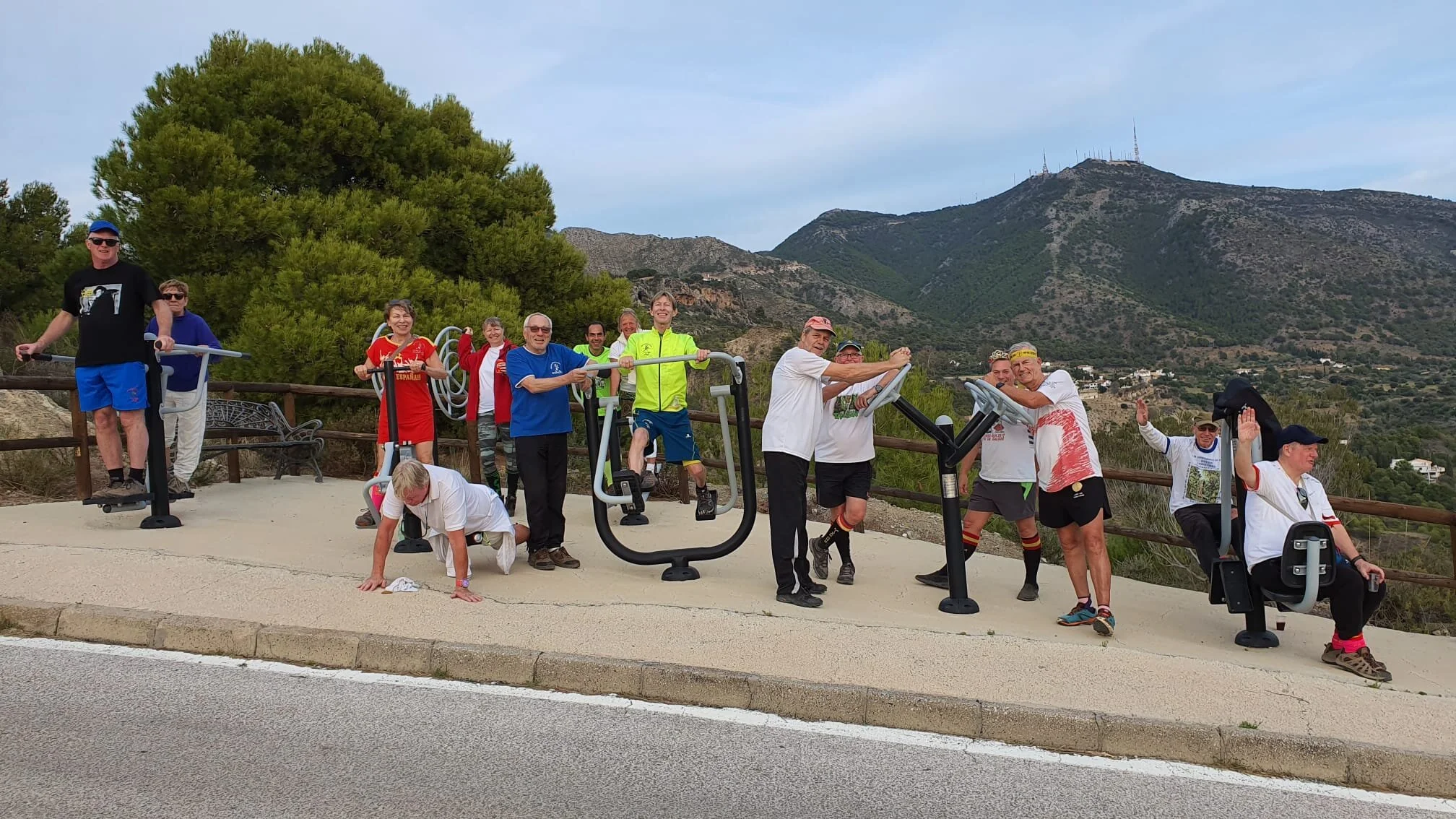 Mijas H3 - Hash Flash Golden Cascade - Run 1671 - 15 Dec 2019 - Photo 13.jpg