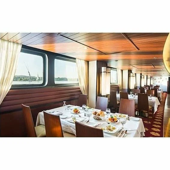 ALYSSA  NILE CRUISE
The Chic dinning spaces of this mixed  Modern and Ancient  Pharaonic, located in the historic heart of Luxor
Custom Design By Pia M. Schmid Design Studio
#HWFCUSTOM
.
.
.
.
#furniture #wood #design#interior #elegant #modern #hotel
