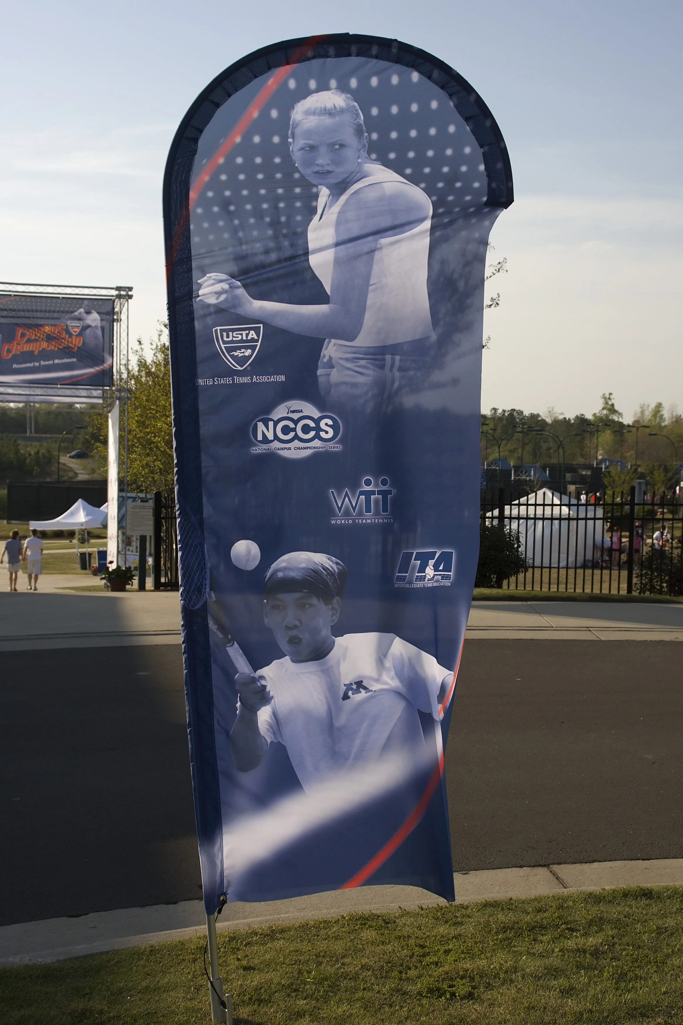 FM_CAMPUS_CHAMPS_08_SIGNAGE_007.jpg