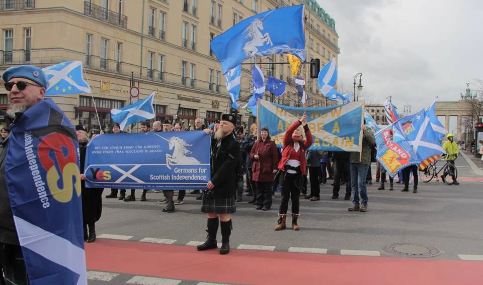 Setting off from the Brandenburg Gate ( Image from Marco Görlach)