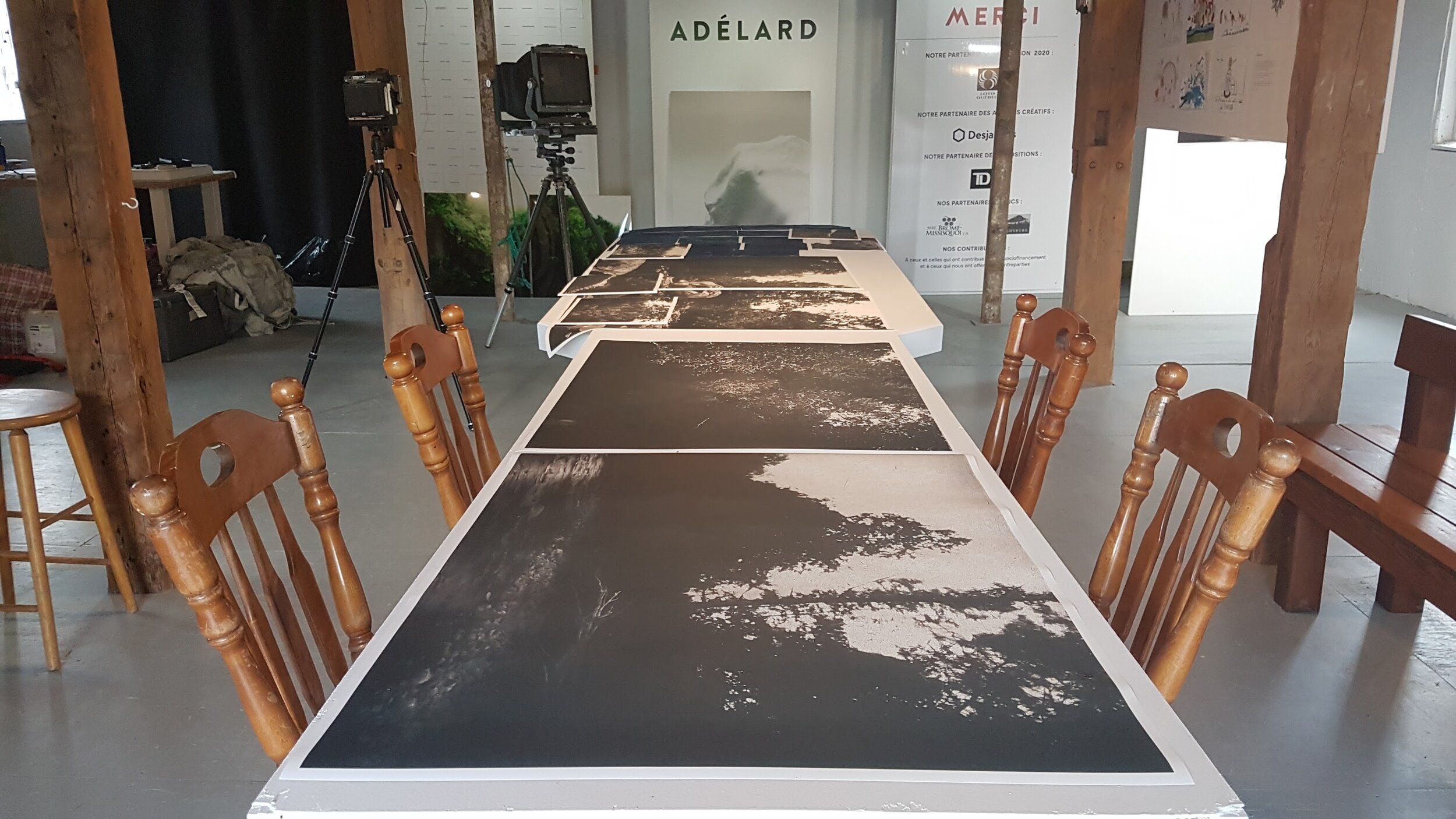 Adelard-travail-Alain-table-milieu-ete2020.jpg