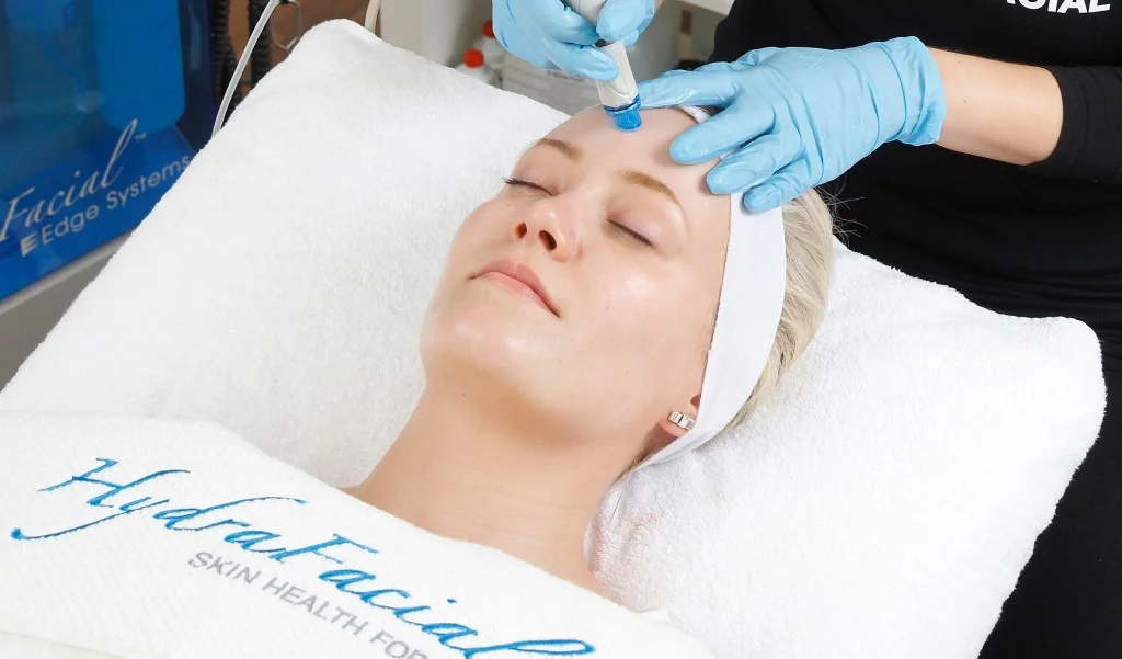 hydrafacial-service_1_orig.jpg