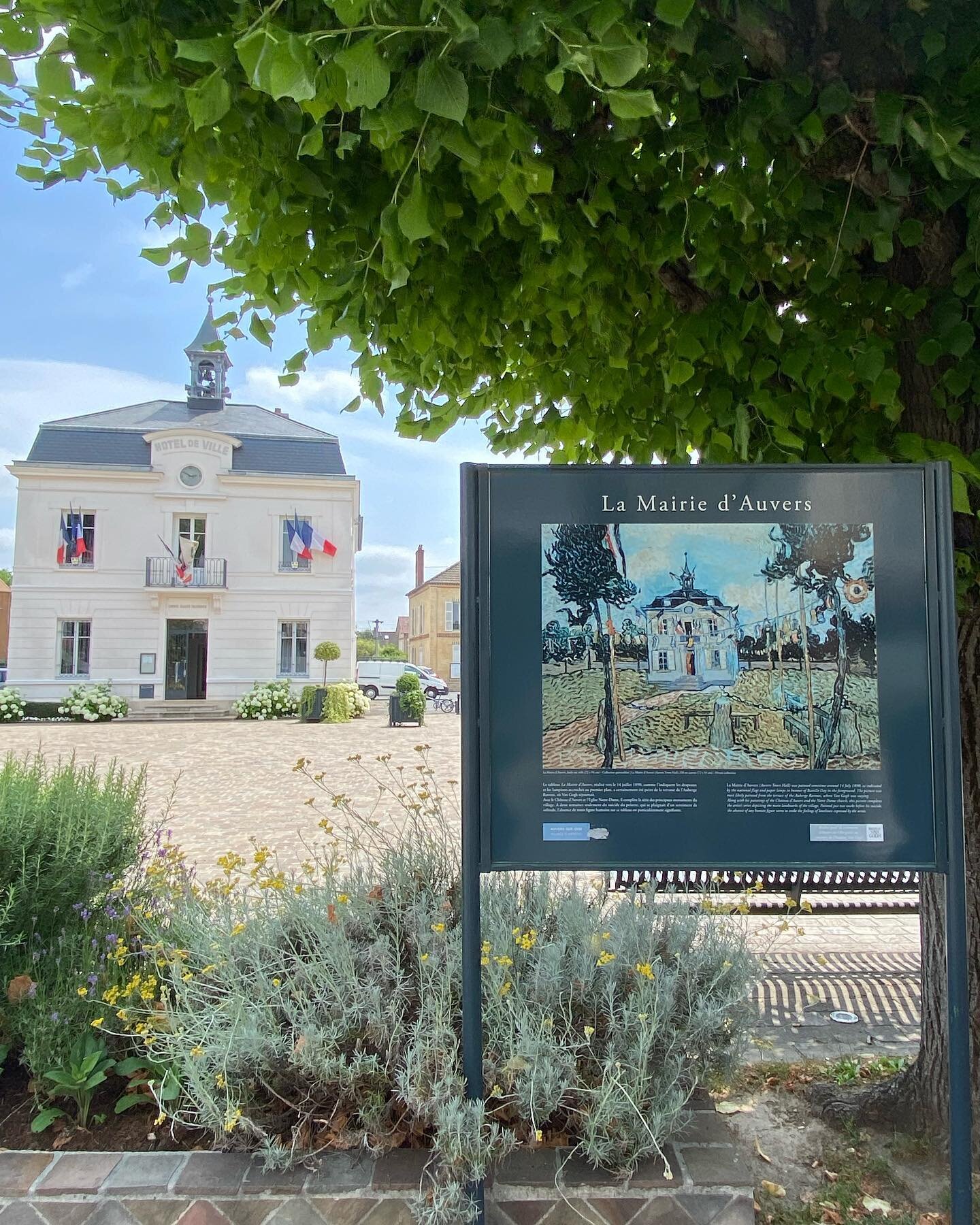 Chez Vincent Van Gogh &agrave; Auvers-sur-Oise le 20 juin🎨✨
Visite promenade avec notre guide Philippe 💎

#visiteculturelle #musee #vincentvangogh #auverssuroise #visiteguidee