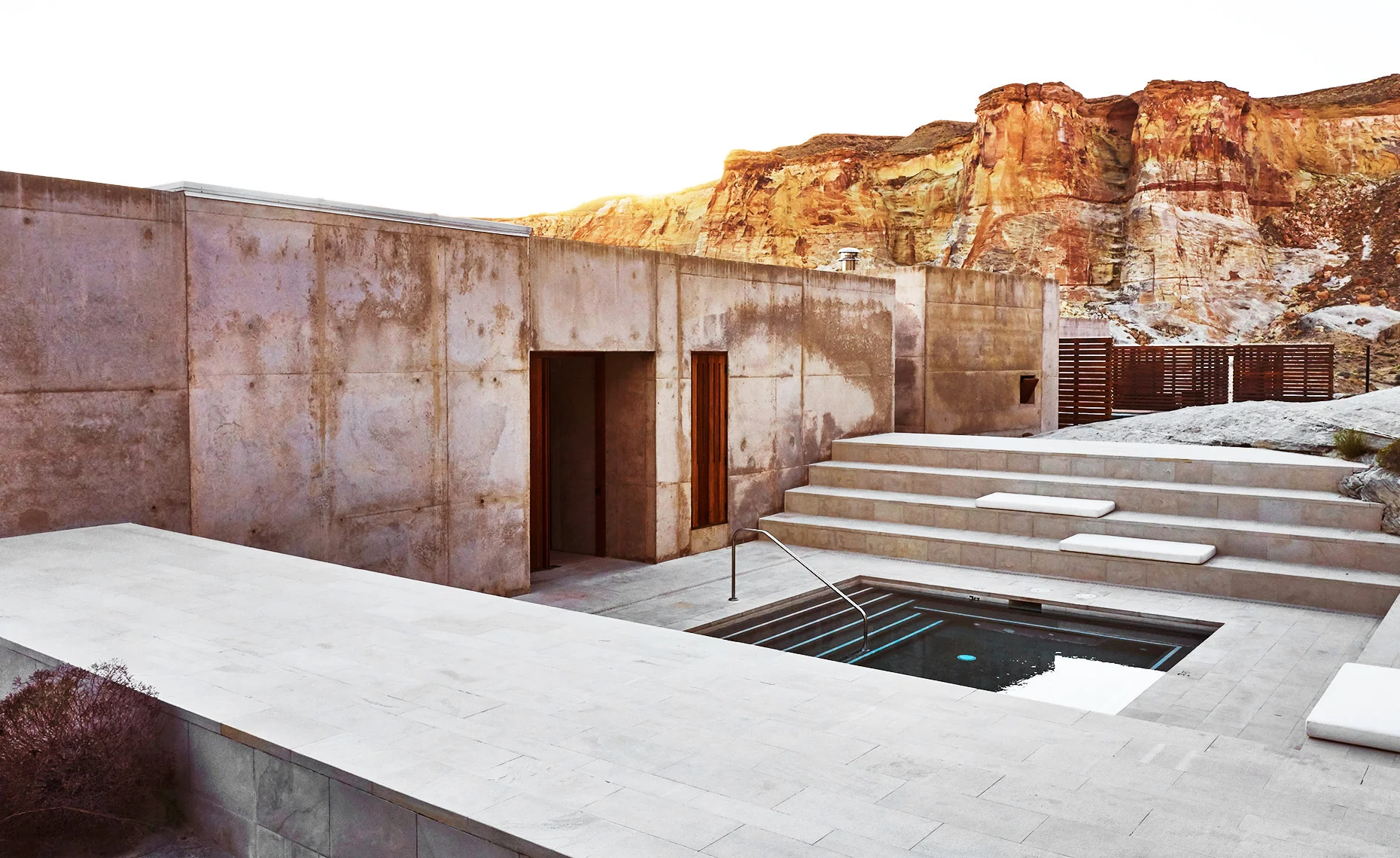 VX_RE_AMANGIRI_L1010481.jpg