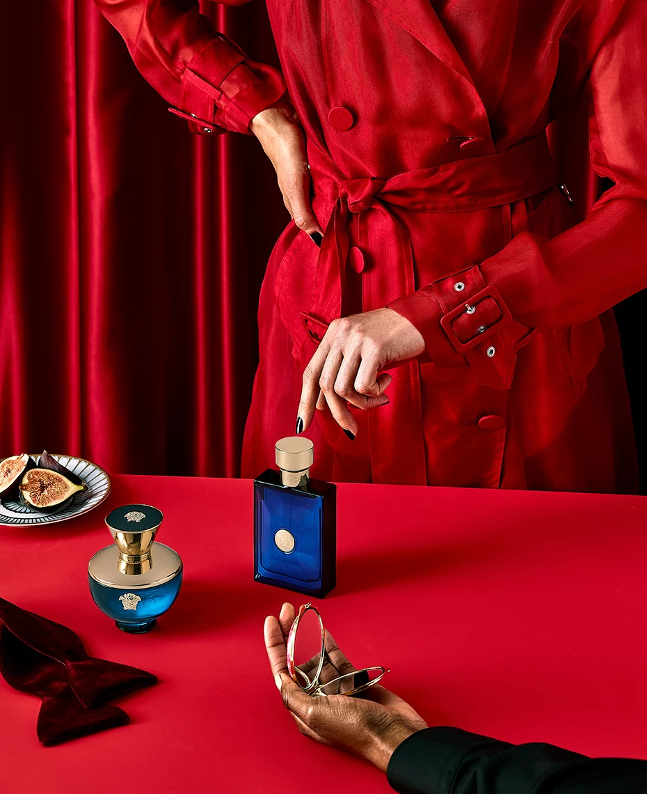 VX_RE_BLOOMINGDALES_179437_Versace_DylanBlue_0400.jpg