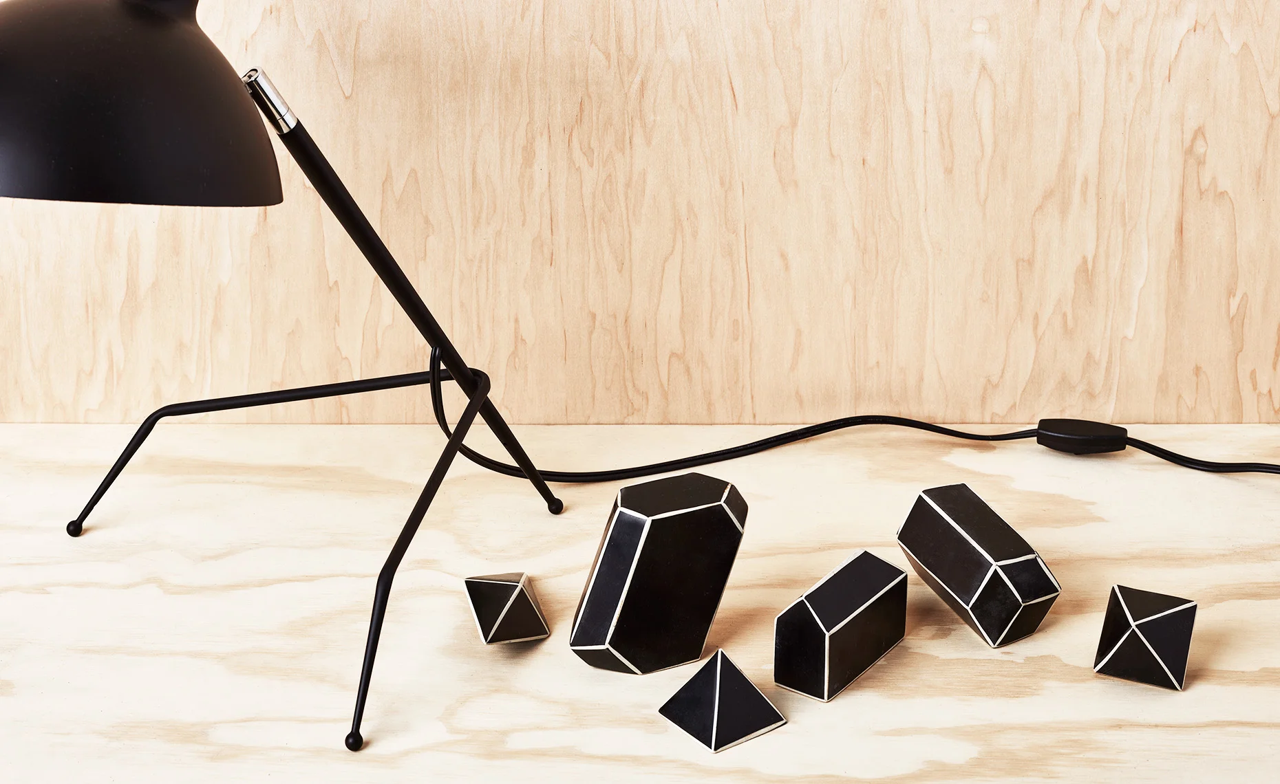 VX_RE_SERGE_MOUILLE_M20190605_Hills_Still_Life_Test67384.jpg