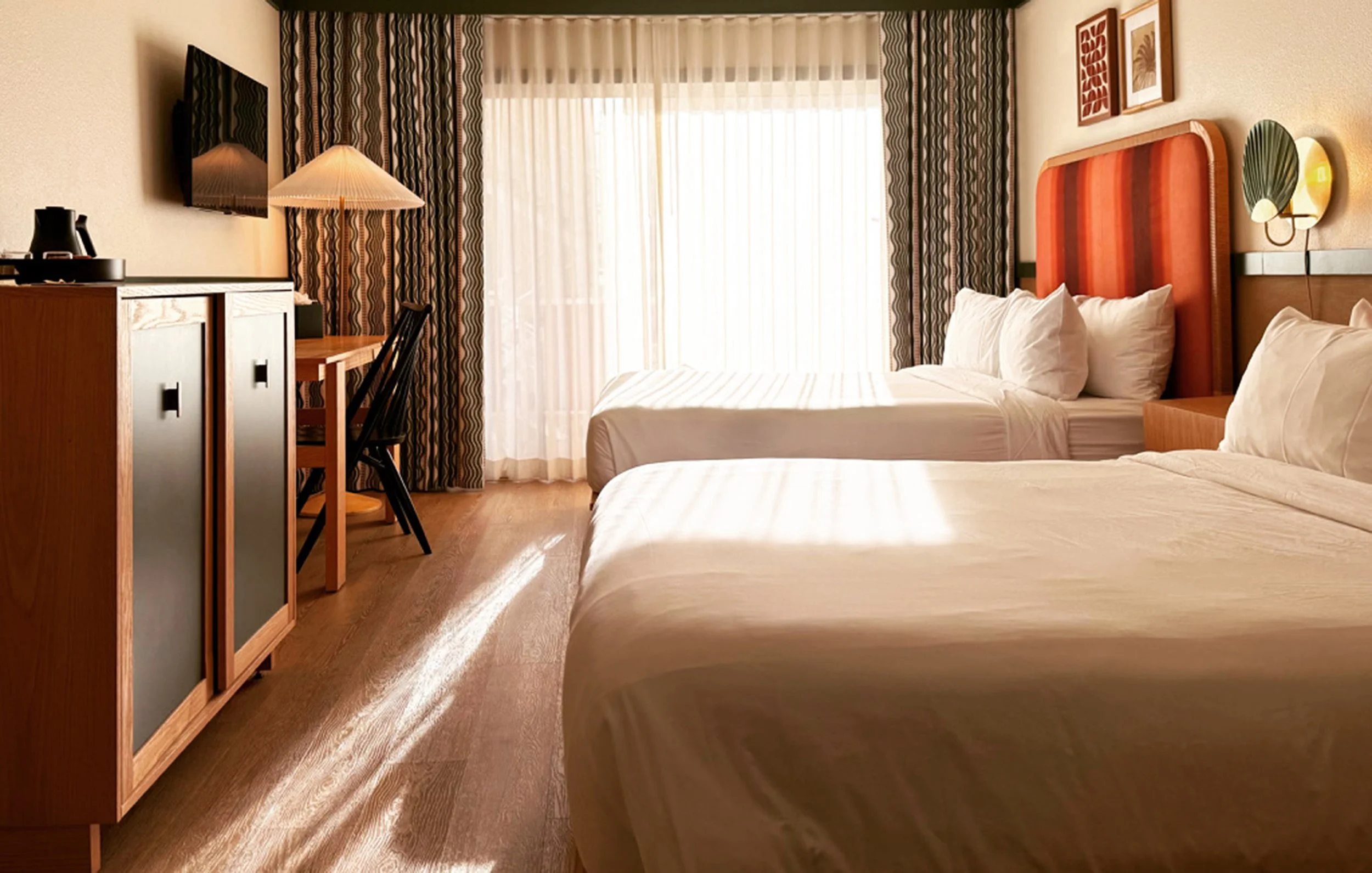 VX_RE_ROYAL_SUN_PALM_SPRINGS_B86E466E-0176-455D-BF10-0906E8016085_1_105_c.jpg