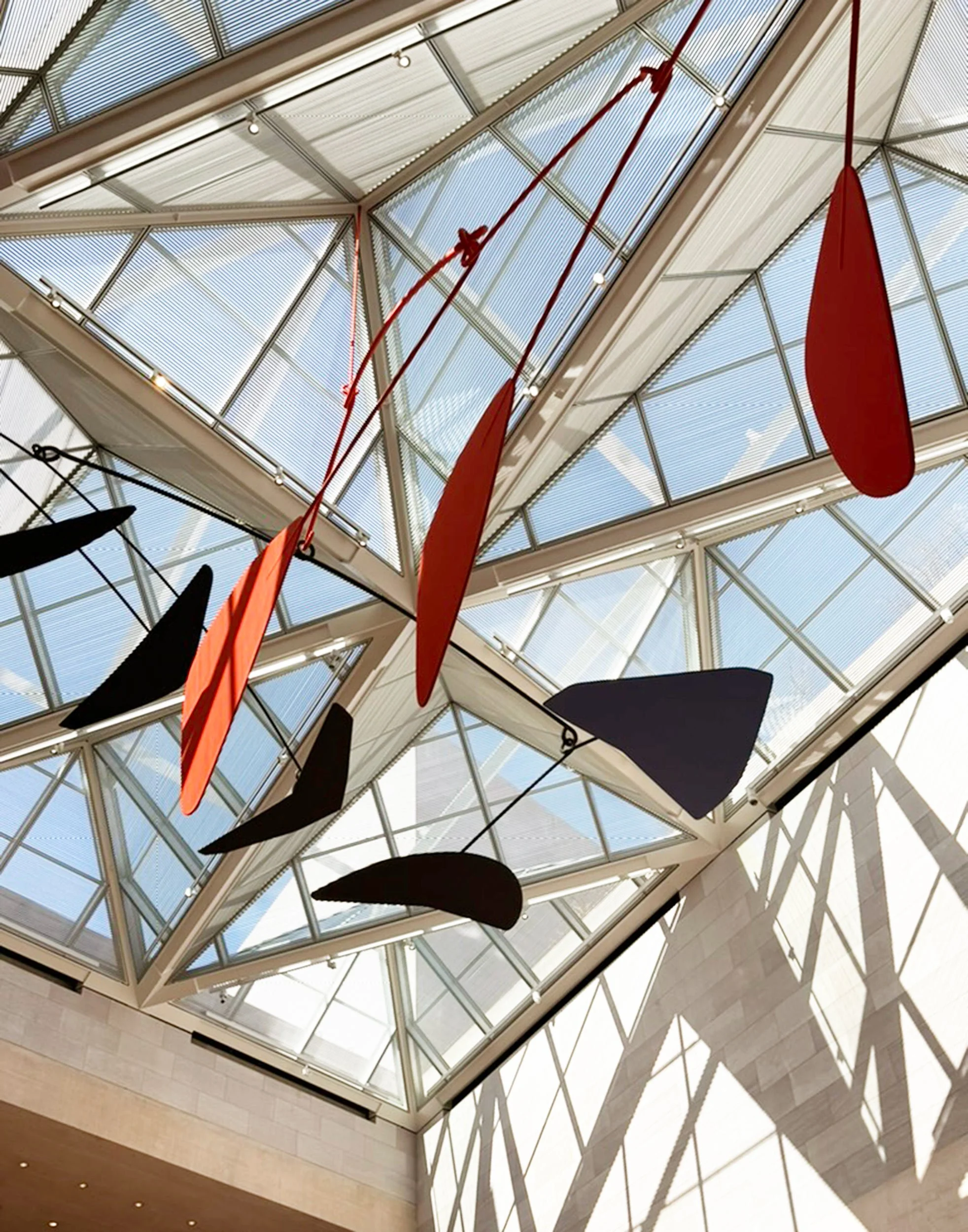 VX_RE_CALDER_NATIONAL_GALLERY_9C4C46F7-0E00-4D31-8472-A2D22BCE426B_1_105_c.jpg