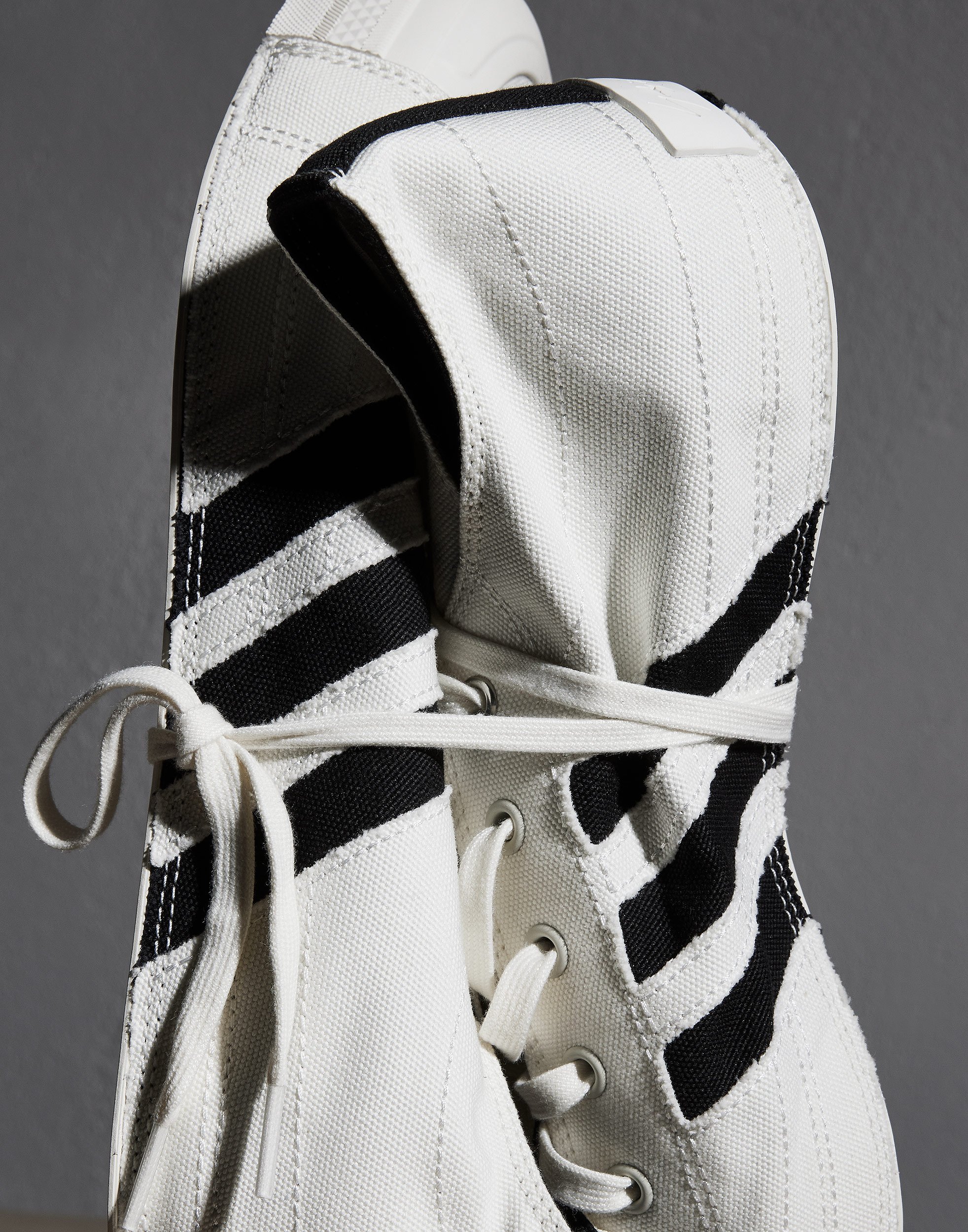 VX_RE_ADDIDAS_09_27_2026_Studio_test17327.jpg