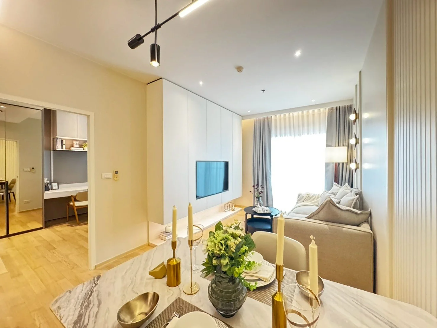 Noble Refine Condo (NEWLY renovated)