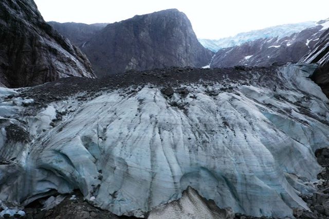 Big reward after a long hike today with @life_of_elton! 
#aerial #glacier #sognogfjordane #visitnorway #lifestyle #outdoors #nature #ice #brendalsbreen #mountains #mavic2 #ilovenorway #mittnorge #igscandinavia #scandinavia #north #nordic #Norway #adv