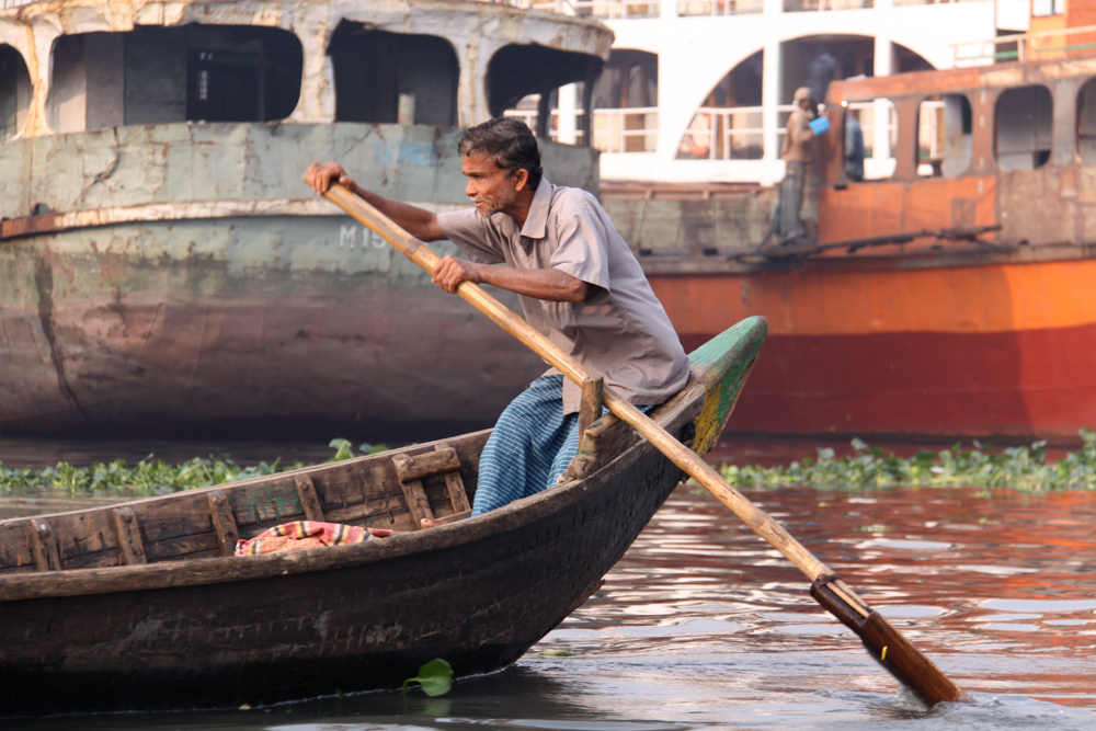 20091218-dhkboatmanwelderinback copy.jpg