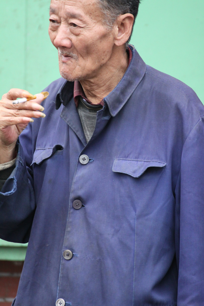 20120429-shalongnailsmoker copy.jpg