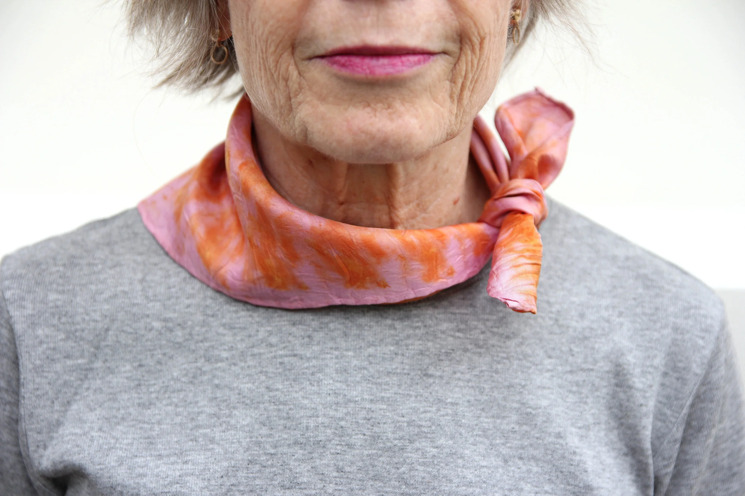 Scarf_Small on.jpg