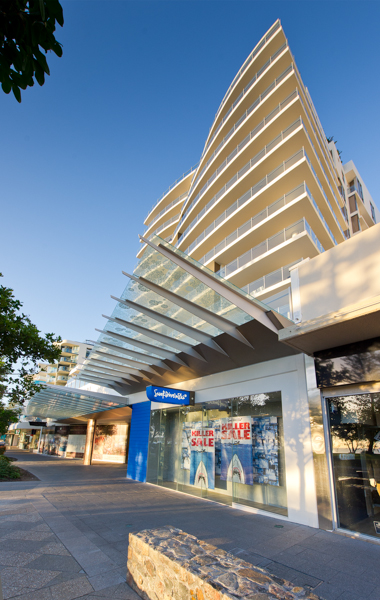 Sea Pearl is the only significantly scaled high end development of its kind to be successfully realised on the Sunshine Coast in the past several years, having surpassed 80% apartment sales with a 100% settlement record. Sea Pearl is altogether irreplaceable, unsurpassed, and the ultimate beachfront address.