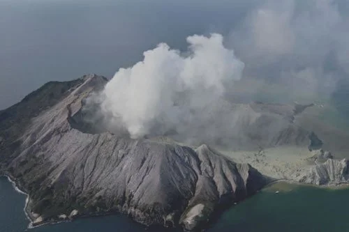 Countdown to Disaster: The Eruption of White Island