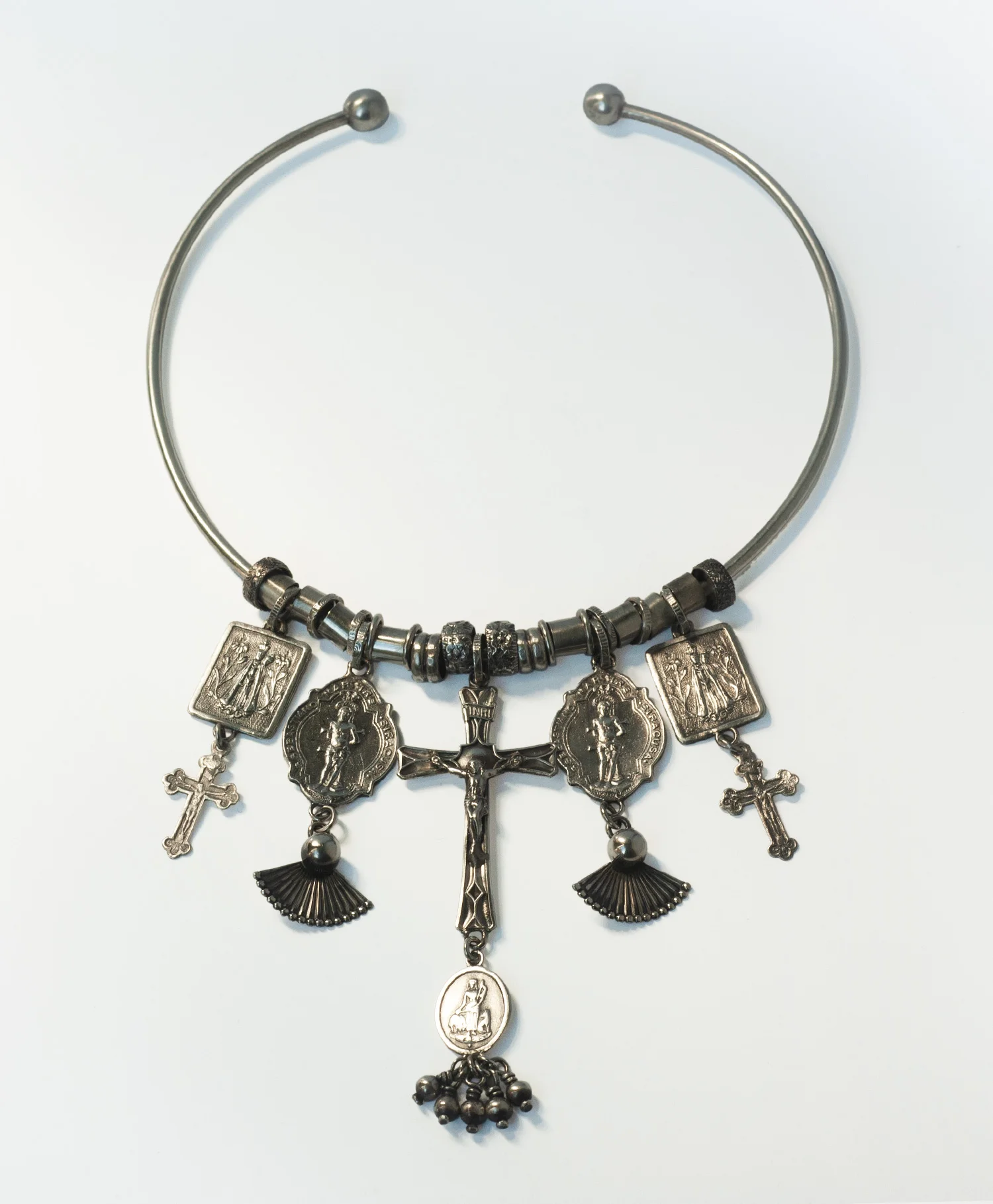 jenniferjones_cross_choker_front.jpg