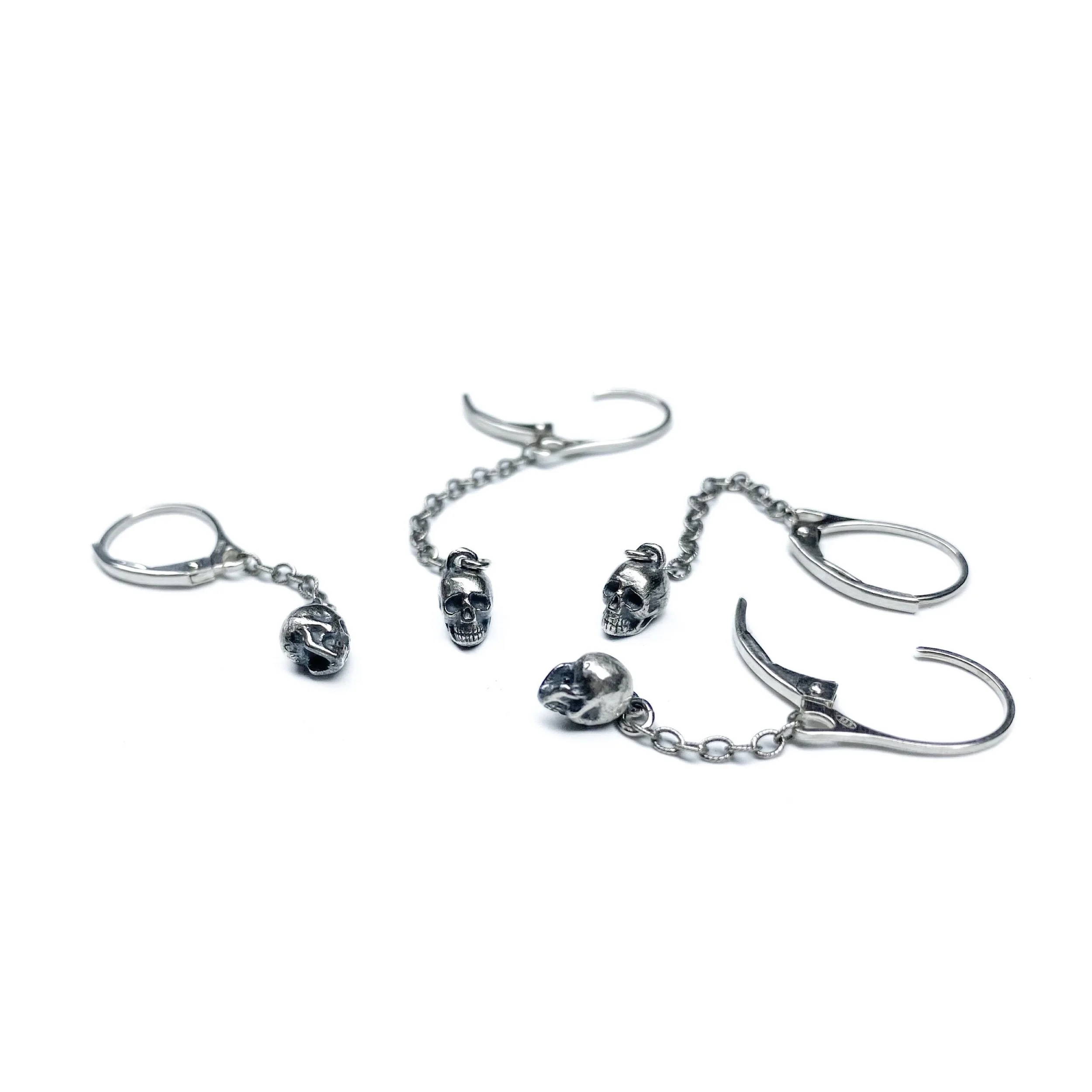 tinyskull earr 2.jpg