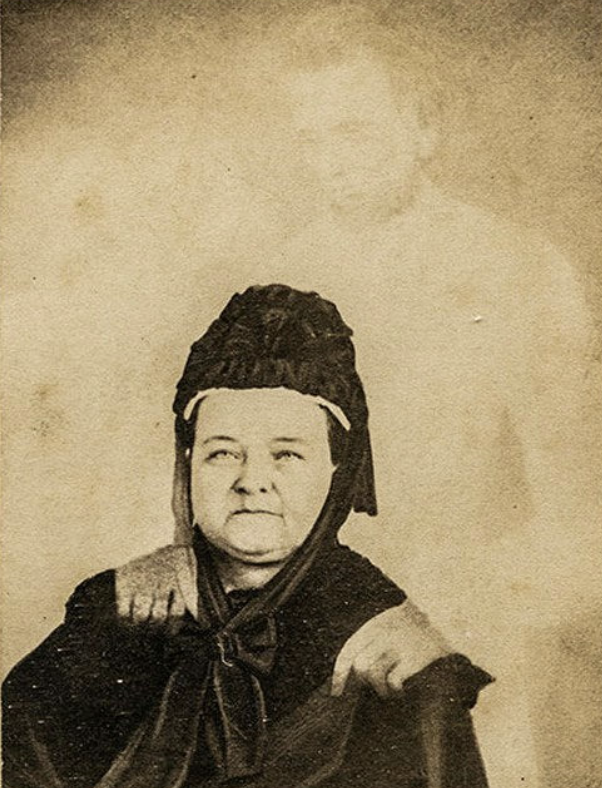 Online Talk · The Camera and Death: Why Photography Has Always Been Haunted with Photographer Dr. Joanna Madloch