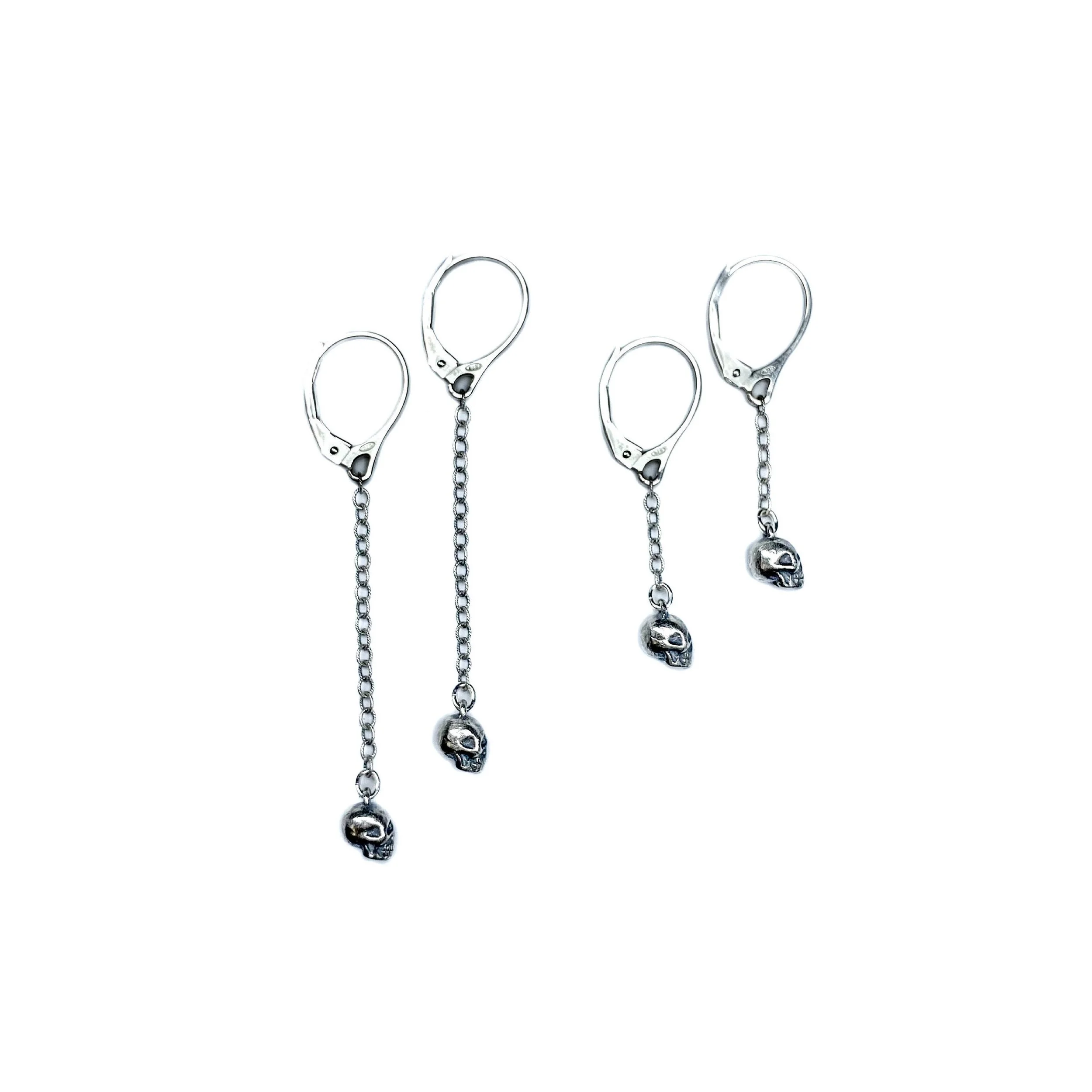 tinyskull earr 1.jpg