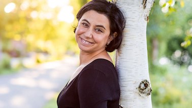 Laurie-Frankel-Headshot-378x213.jpg