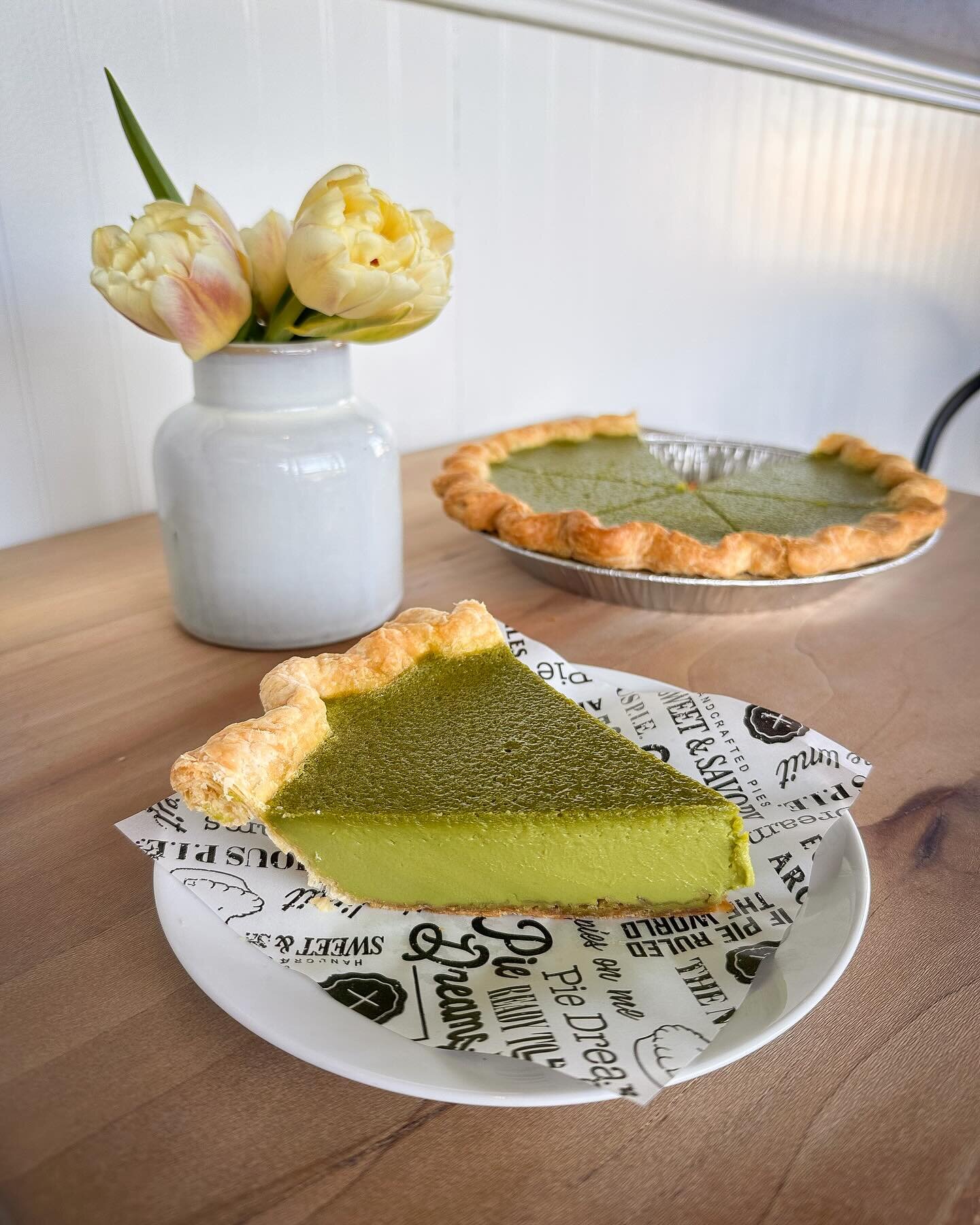 &ldquo;I&rsquo;m a great believer in luck, and I find the harder I work the more I have of it.&rdquo; &mdash; T. Jefferson
_____ 🥧🤞💭_____
📸: Matcha Custard thanks to our friends @mizubateaco and Pandan Custard!!

Wrapping up this weekend with a f
