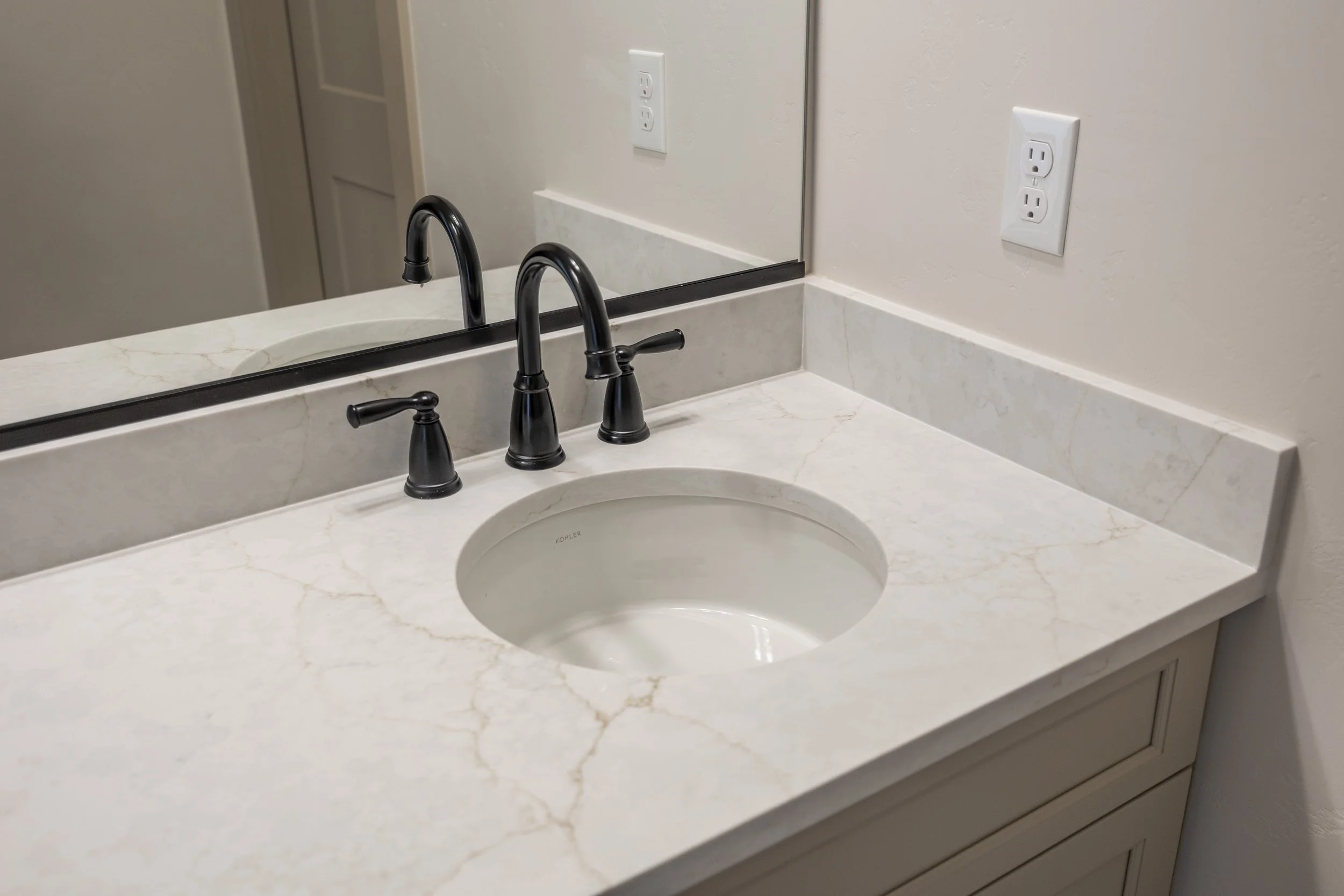 7008 Grange St 9.24.25 32.jpg