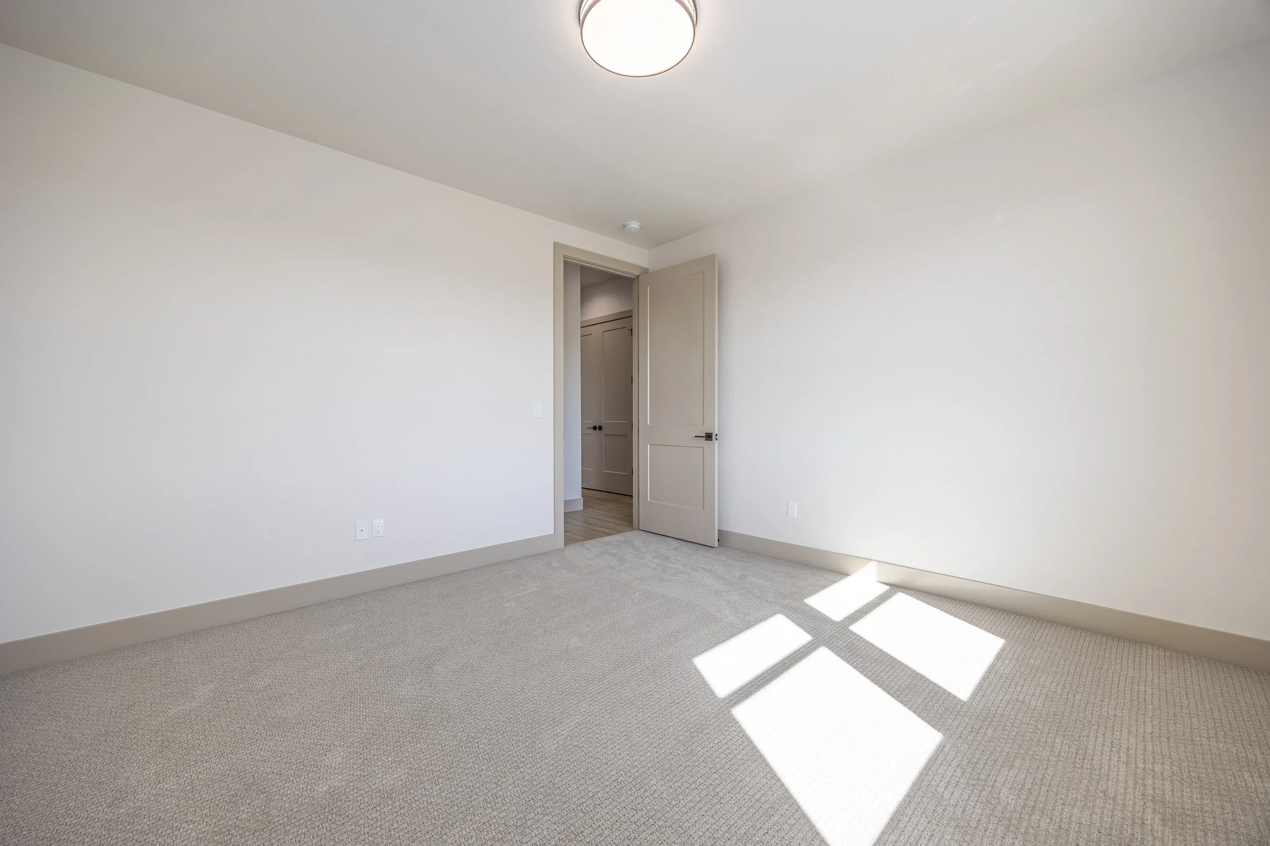 7008 Grange St 9.24.25 35.jpg