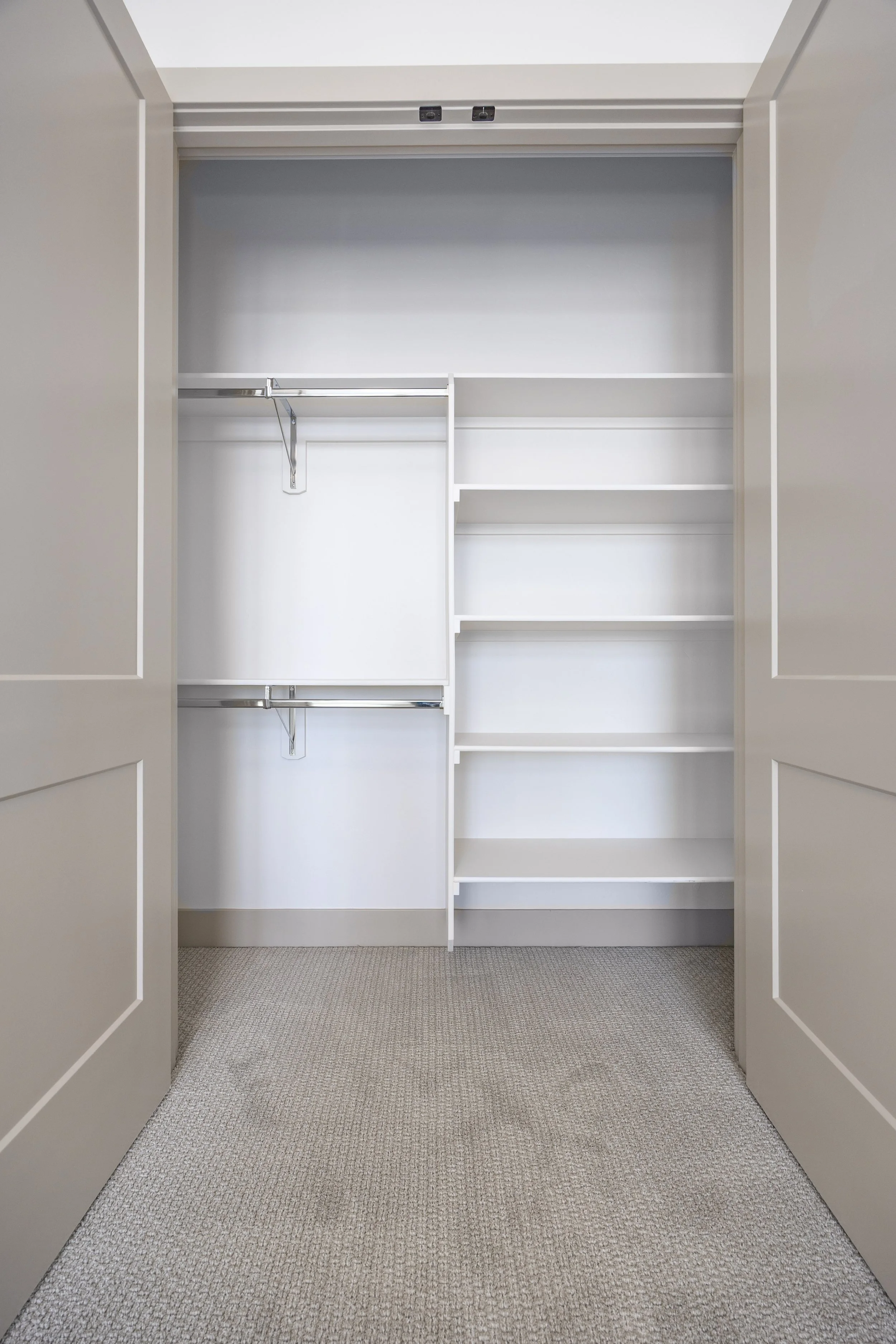 7008 Grange St 9.24.25 38.jpg