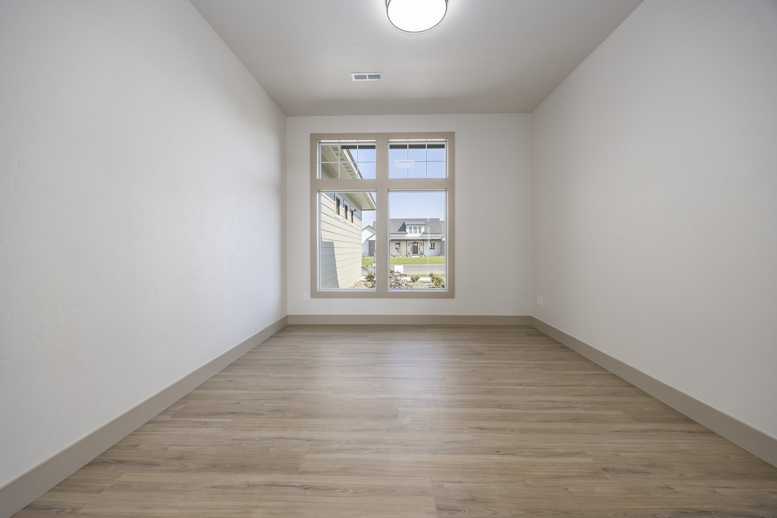 7008 Grange St 9.24.25 24.jpg