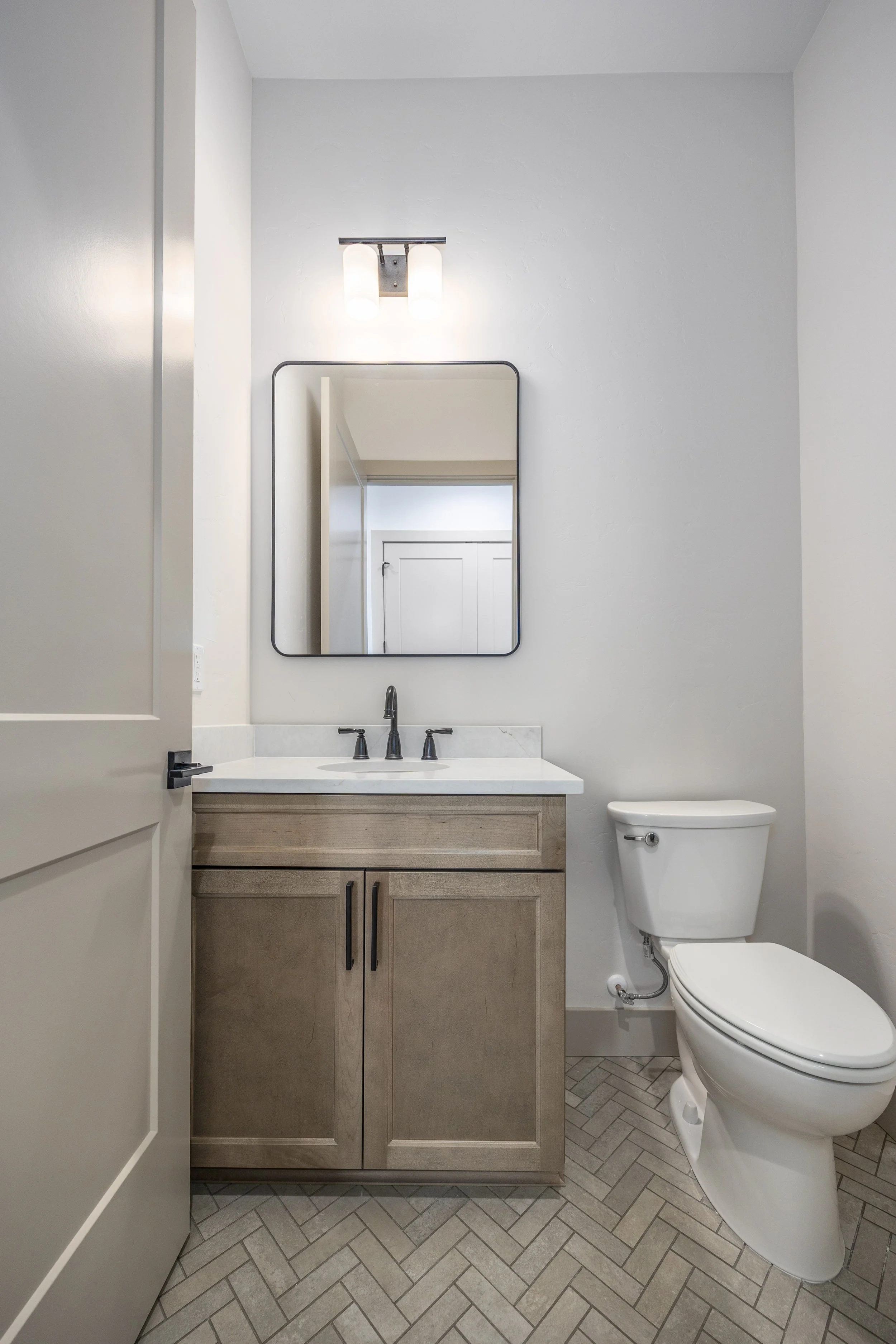 7008 Grange St 9.24.25 26.jpg