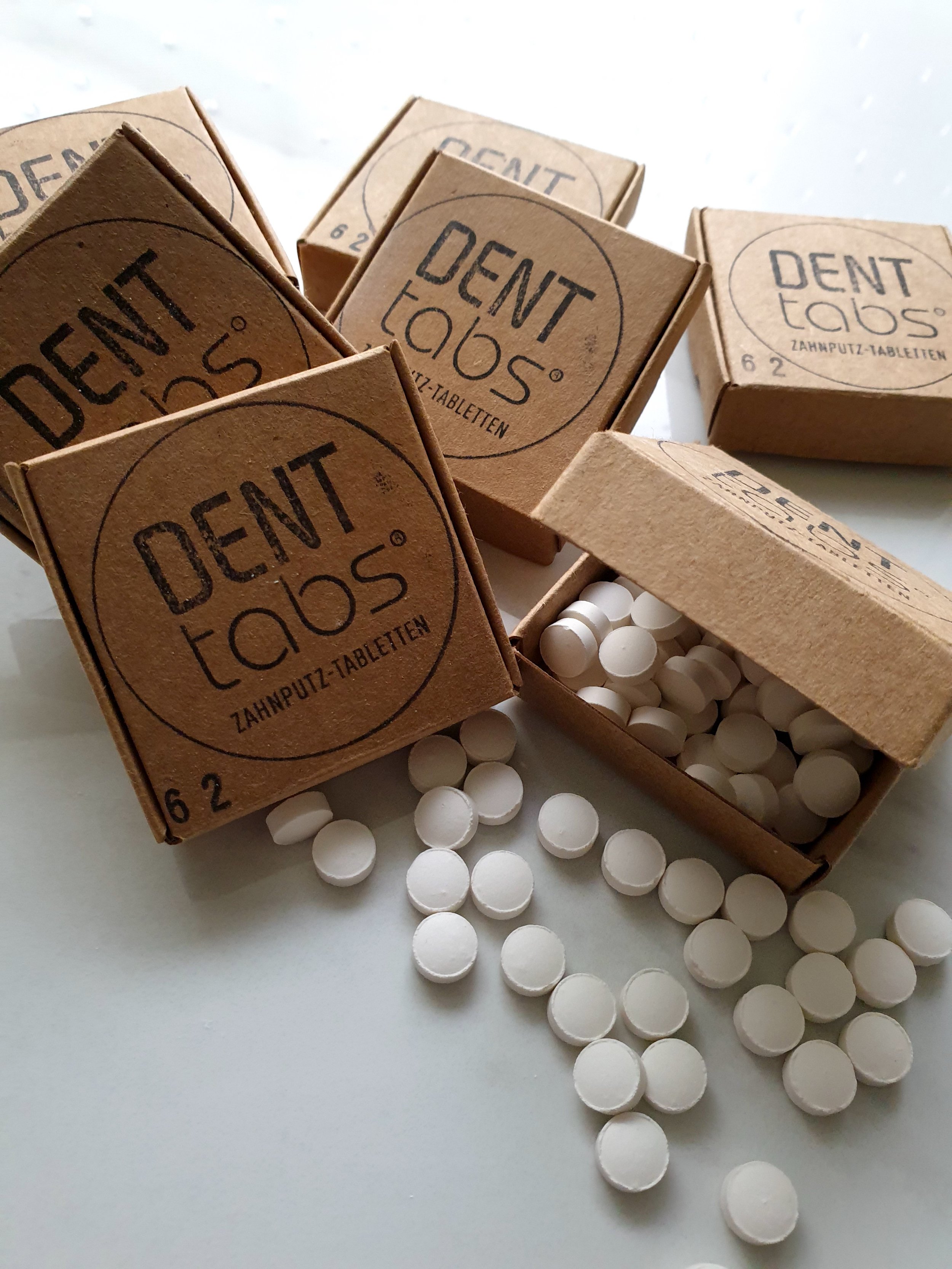 SUBSCRIPTION: Clean teeth for one