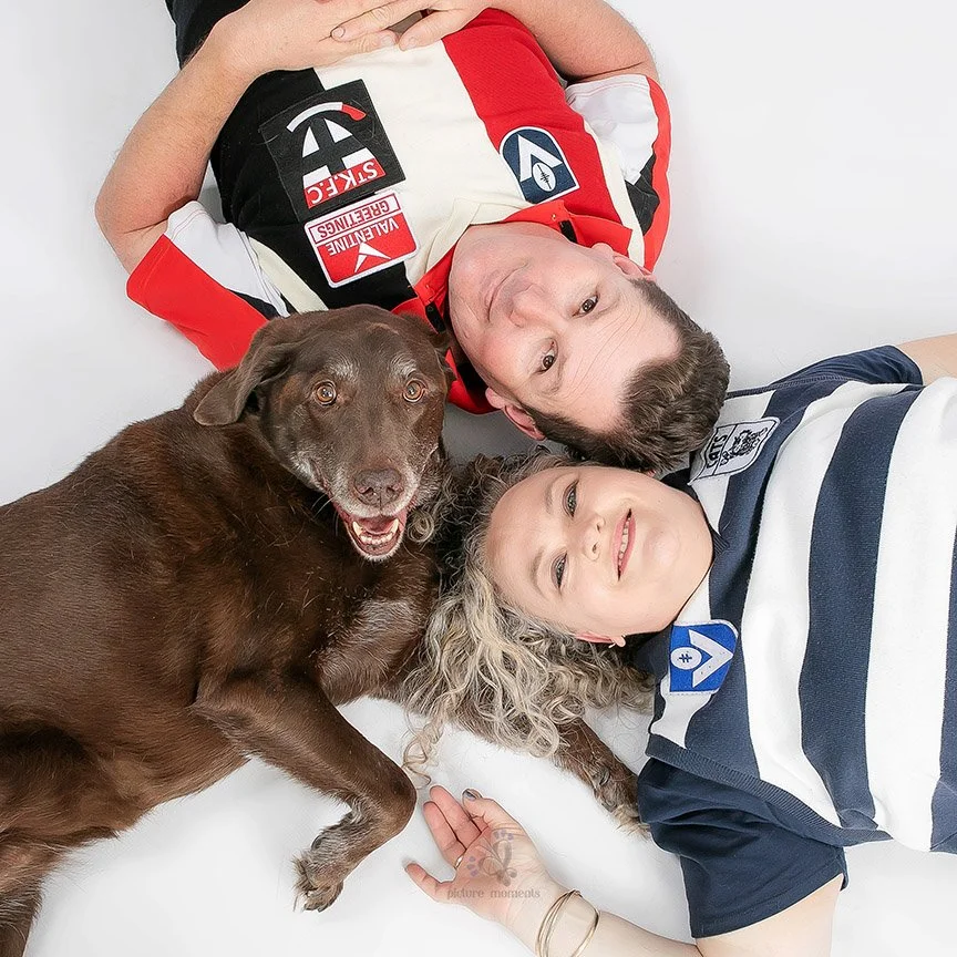 My human friends support the Saints and the Cats but me, I support the Doggies- guess why? 
#petphotography #familyphotography #dogphotography