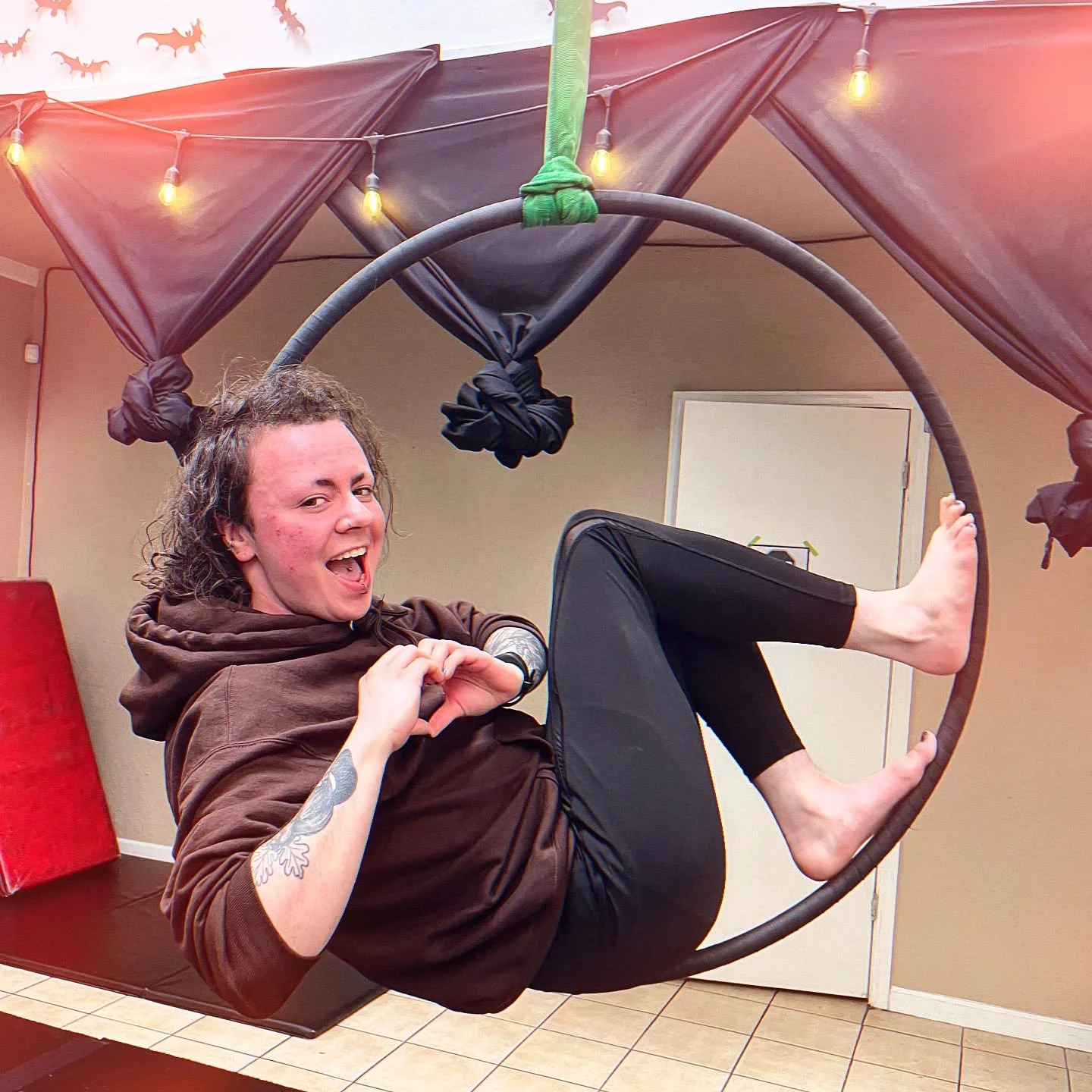 Hearts in the hoop with Red! 🫶

Interested in trying out the hoop/lyra? You can take Intro to Hoop/Sling after you finish Intro to Aerial!
Registration for May classes open in a few weeks... Stay tuned!

In the meantime, if you're eager to get start