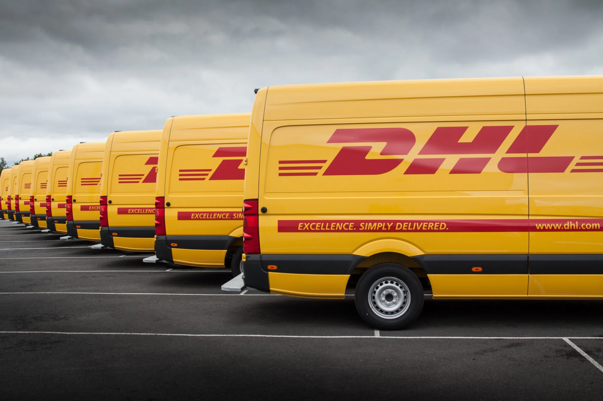 DHL.jpeg