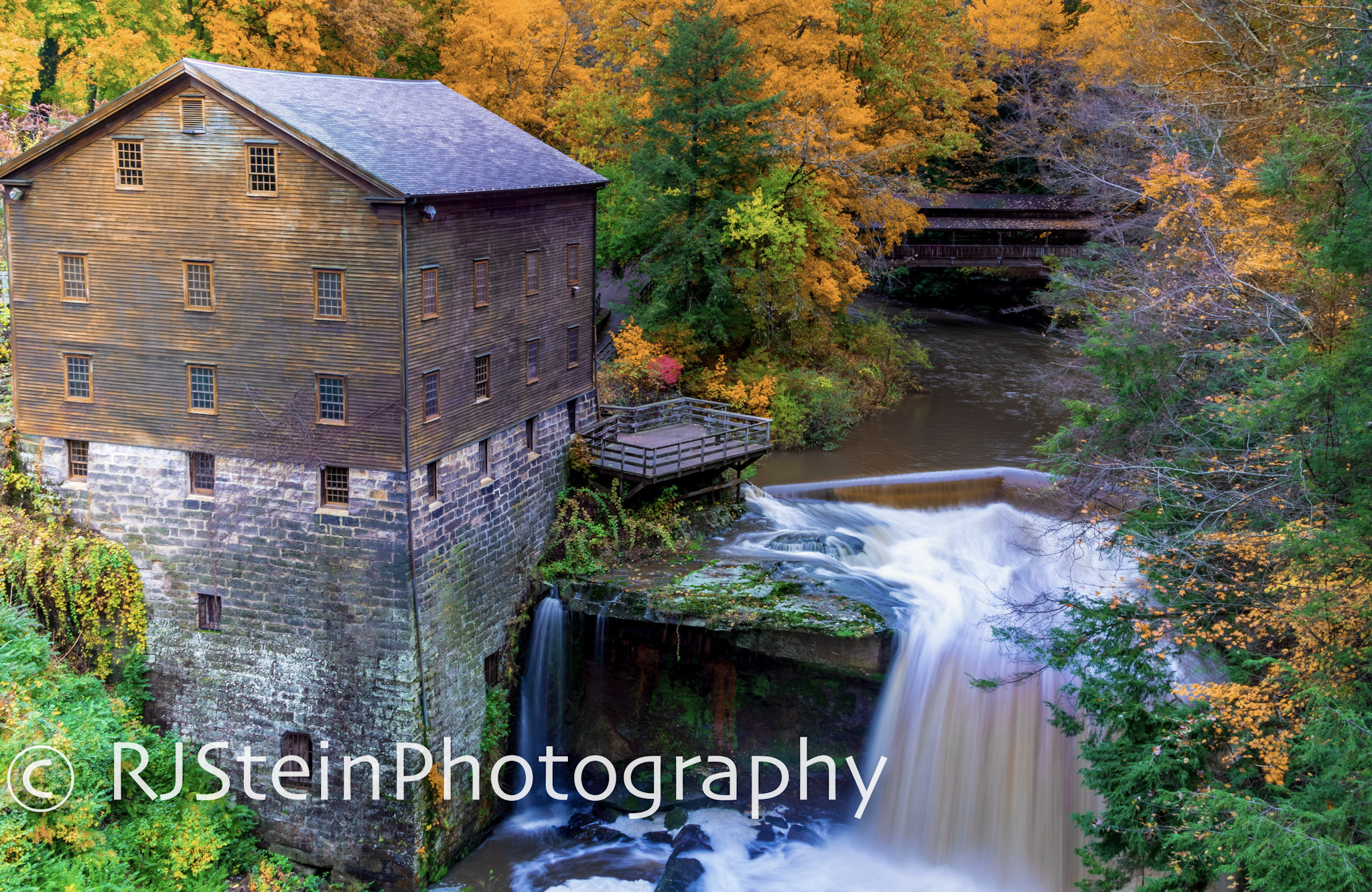 lanterman's mill in fall, ohio, 2018