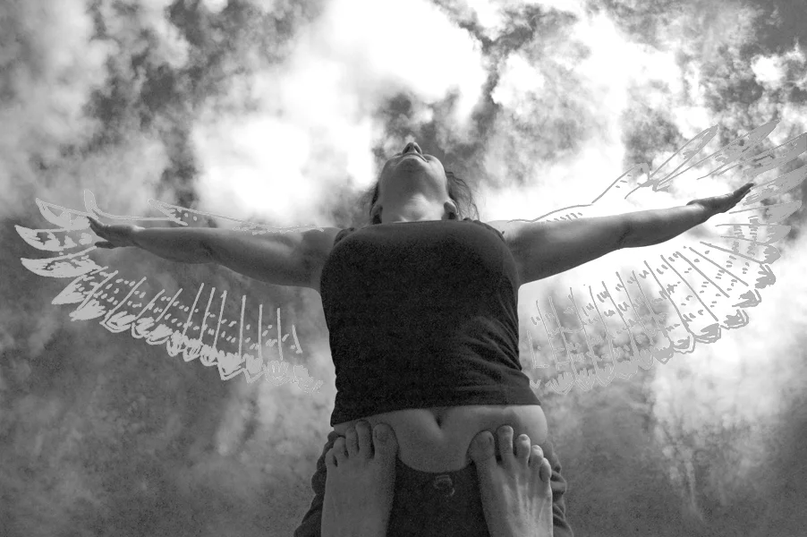 JulesRedBird_kiki_bw.jpg