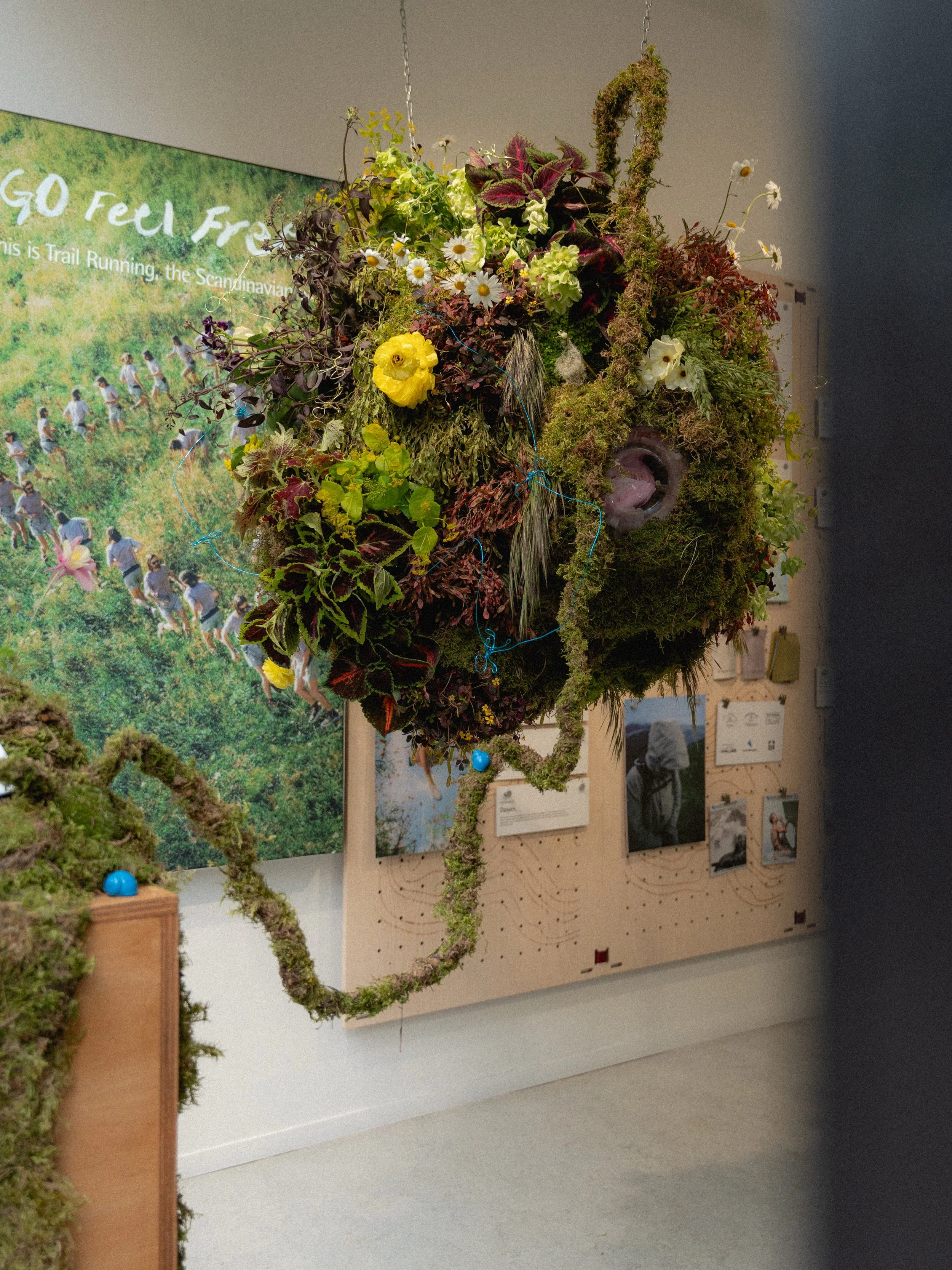An otherworldly floral orb for @klattermusen Chelsea in Bloom 2026, shaped by Scandinavian folklore.
The floral orb has beamed in from some mystical &amp; otherworldly land but is shaped by Kl&auml;ttermusen&rsquo;s Swedish roots &amp; norse mytholog