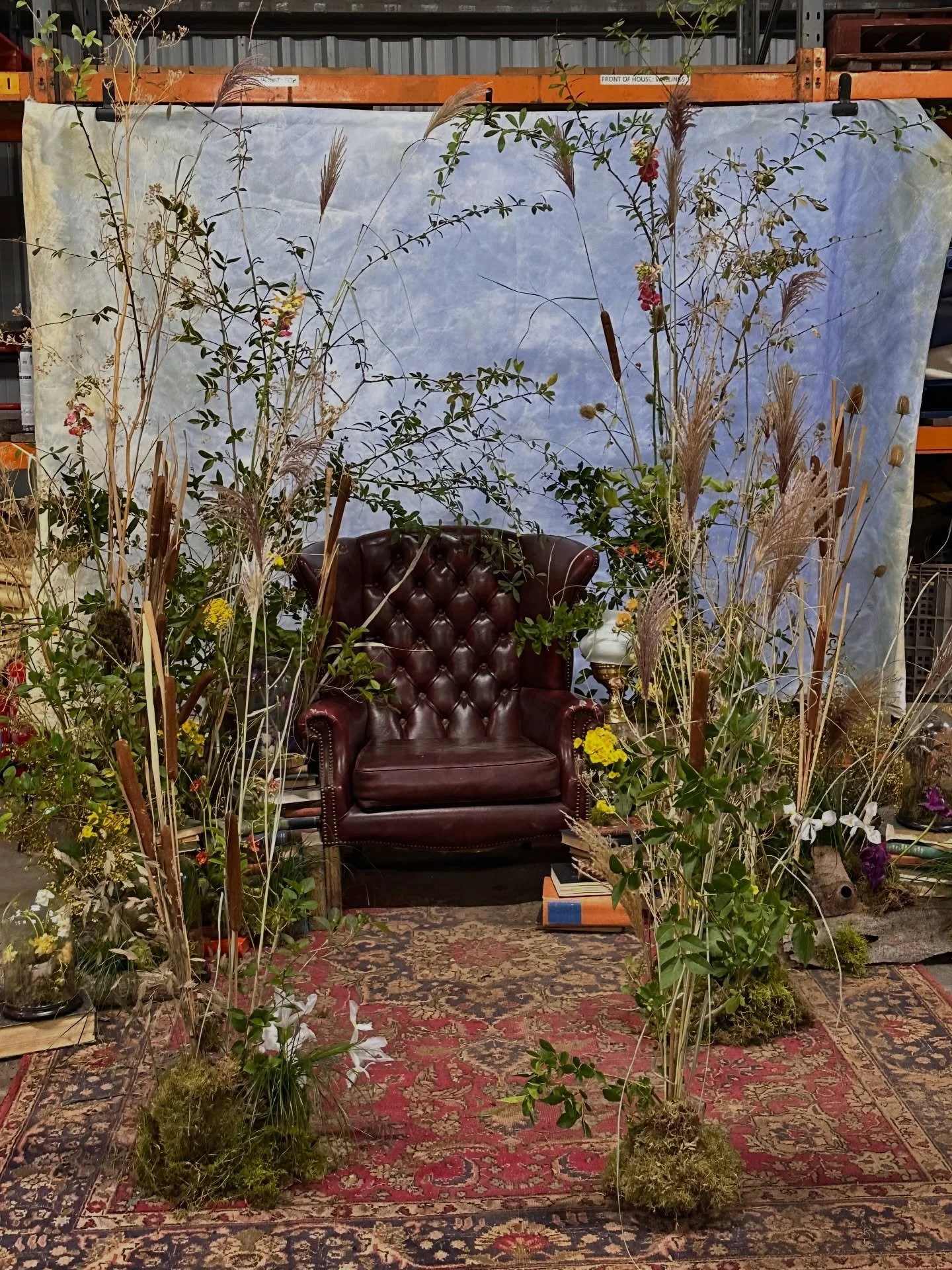 Recent work for @officialgiffordscircus 🎪 

The 2026 Giffords show &lsquo;WATERFIELD&rsquo; is inspired by the English countryside and its native flora &amp; fauna.
You can find this hedgerow inspired installation in the show programme holding the p