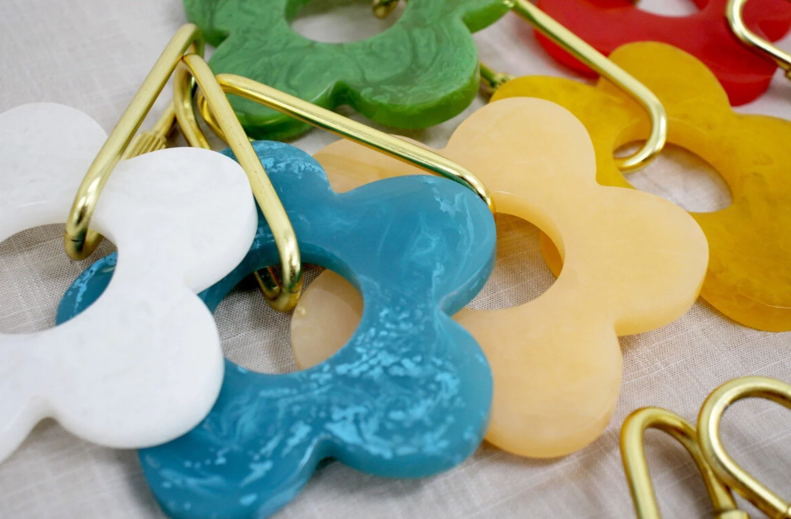 resin flower keyring.jpg