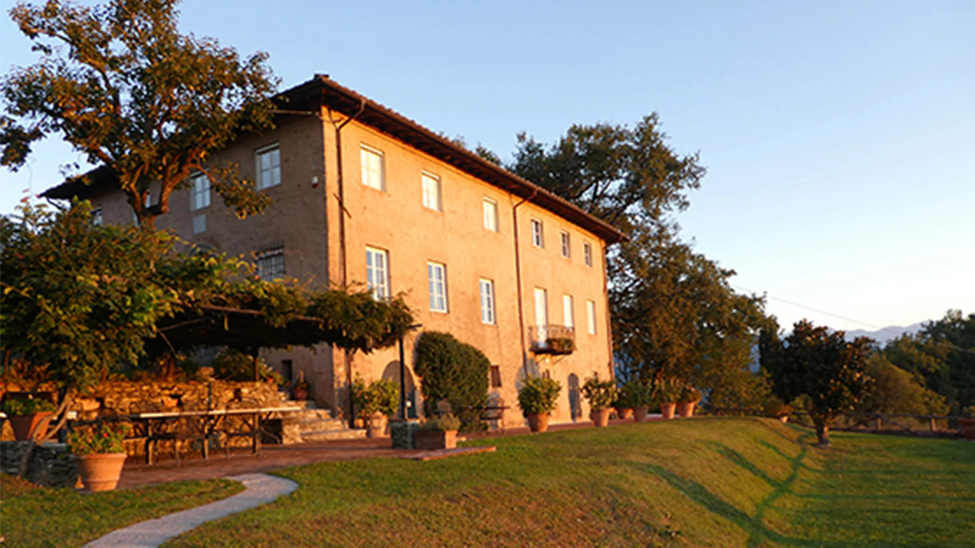 CASA BERTI London, we love you, we really really do.... But forgive us, for we wish to take our Hotlisters away for a moment as our eyes have been distracted by olive groves, hillside views, a glimmering swimming pool and terracotta terraces. Ladies and gents, we bring you to Casa Berti , a private hill-top estate in Italy with expansive views, two houses, a yoga/art studio, gardens and more. (Now you see why we’ve been distracted eh). Located north of Pisa, Casa Berti offers the most heavenly escape from the hustle and bustle of London life as well as the chance to take daily yoga sessions, sculpture classes, wellness retreats, a game of early evening boules, a shot at the archery board or a dip in delectable swimming pool. Seriously, we’re in love, can you tell? Check out the website for more info, a gallery to whet your visual appetite as well the full list of classes and retreats you can book in to. Just be sure to let us know when you're going, so we can challenge you to a game of Boules in the evening sunshine with a glass of vino. Facebook | Instagram